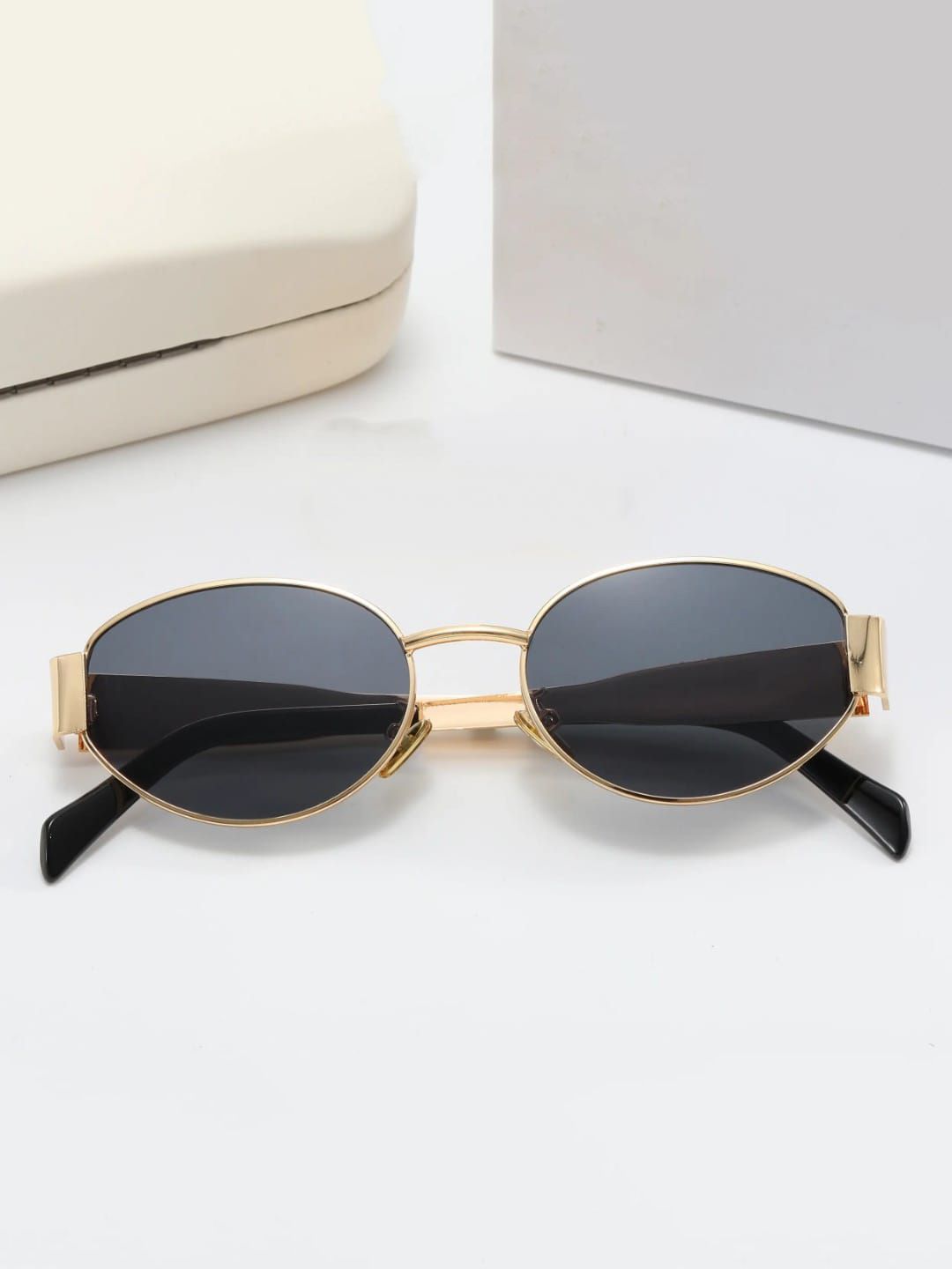 LEGEND EYEWEAR Unisex UV Protected Oval Sunglasses SGLHBHYVHMHVMYGN-image-30