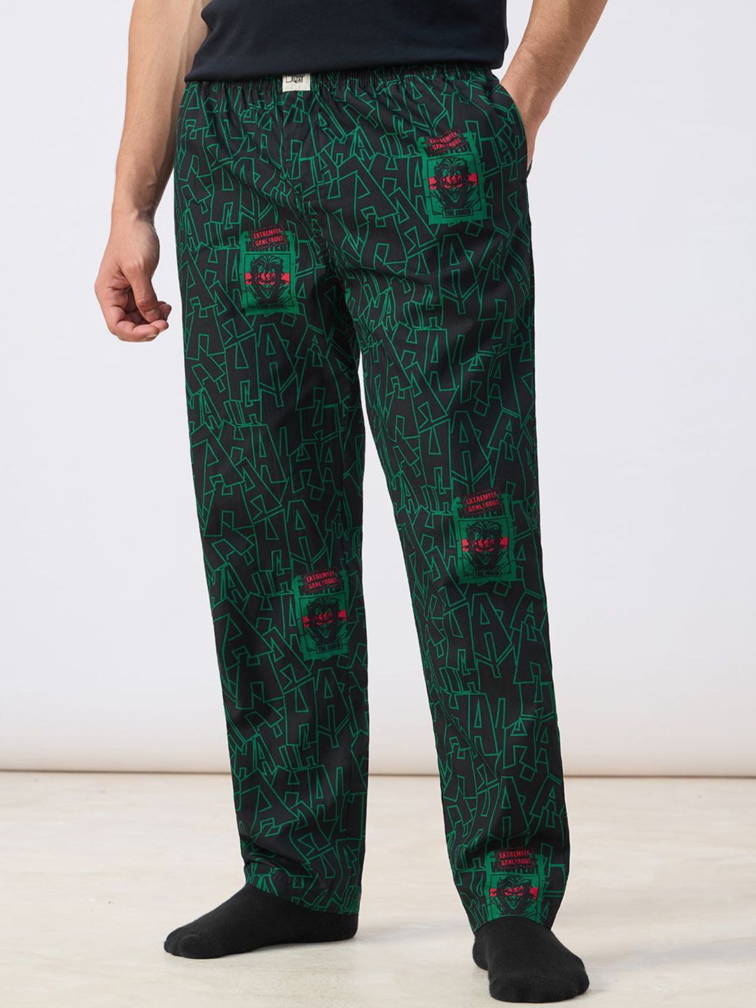 The Souled Store Men Regular Fit DC The Joker Printed Black Pajamas-picture-20