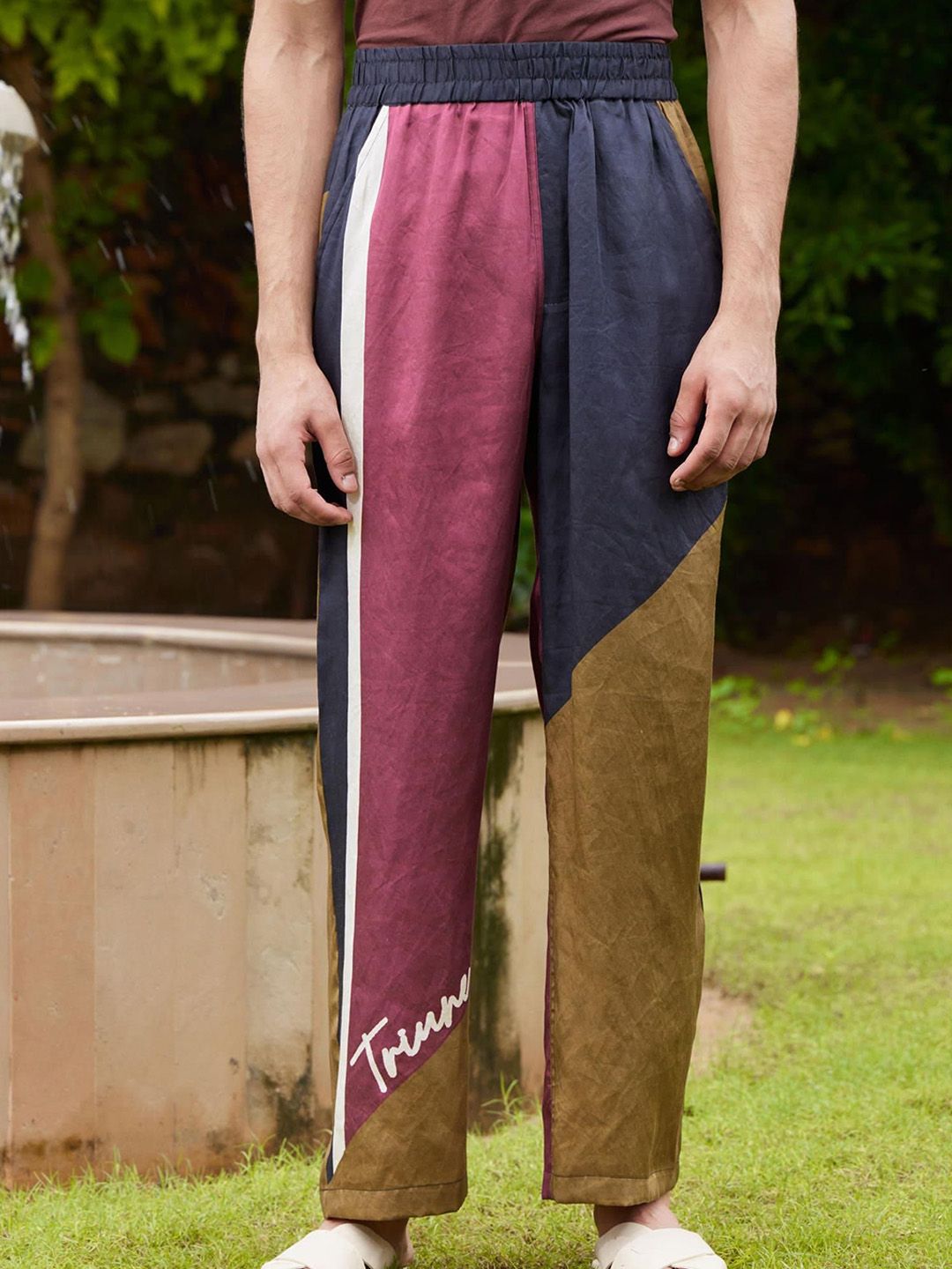 Triune Men Colourblocked Relaxed Regular Fit Mid-Rise Trousers-picture-27