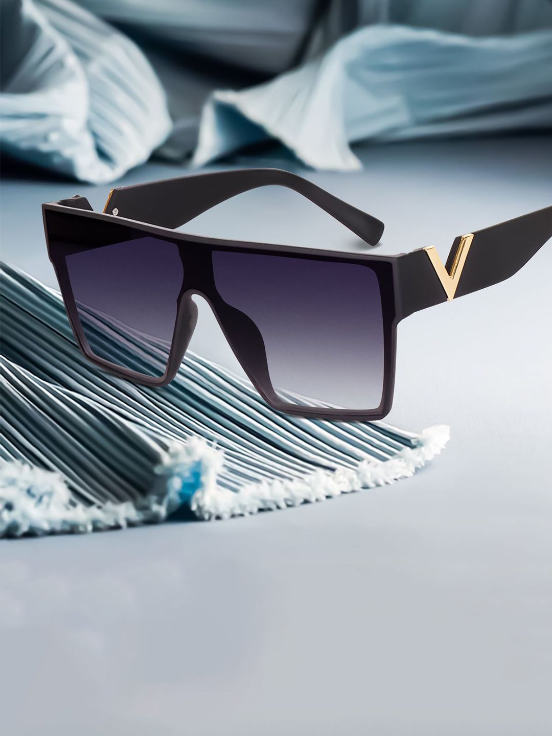 LEGEND EYEWEAR Unisex Square with with UV Protected Lens Sunglasses SGLGQBYRWYZANNJ3-picture-19