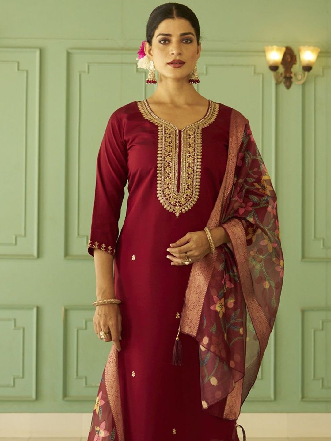 VredeVogel Women's Embroidered Silk Blend Kurta Pant Set with Dupatta