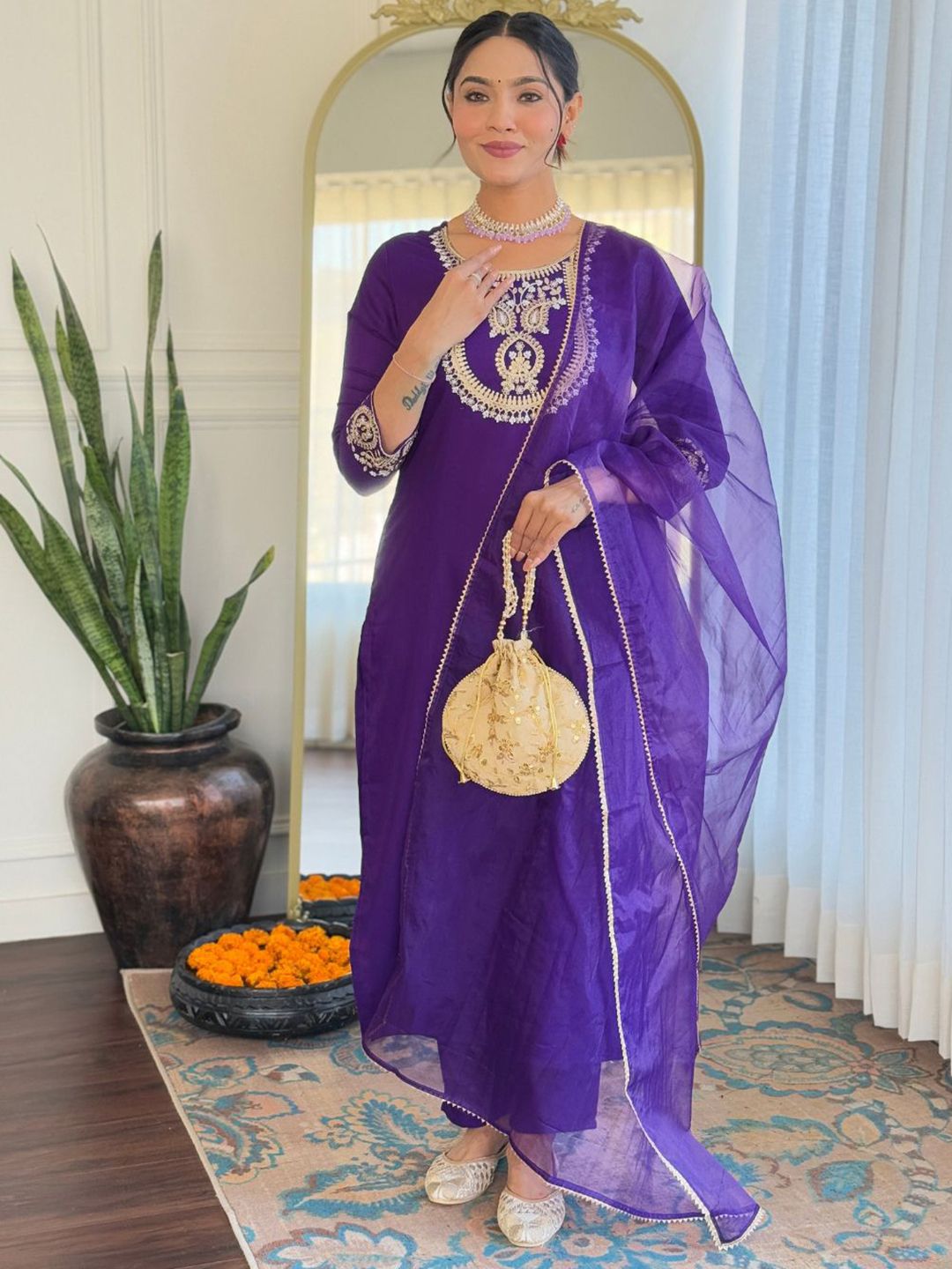 TWINS LADY Women Ethnic Motifs Embroidered Thread Work Kurta with Trousers & With Dupatta