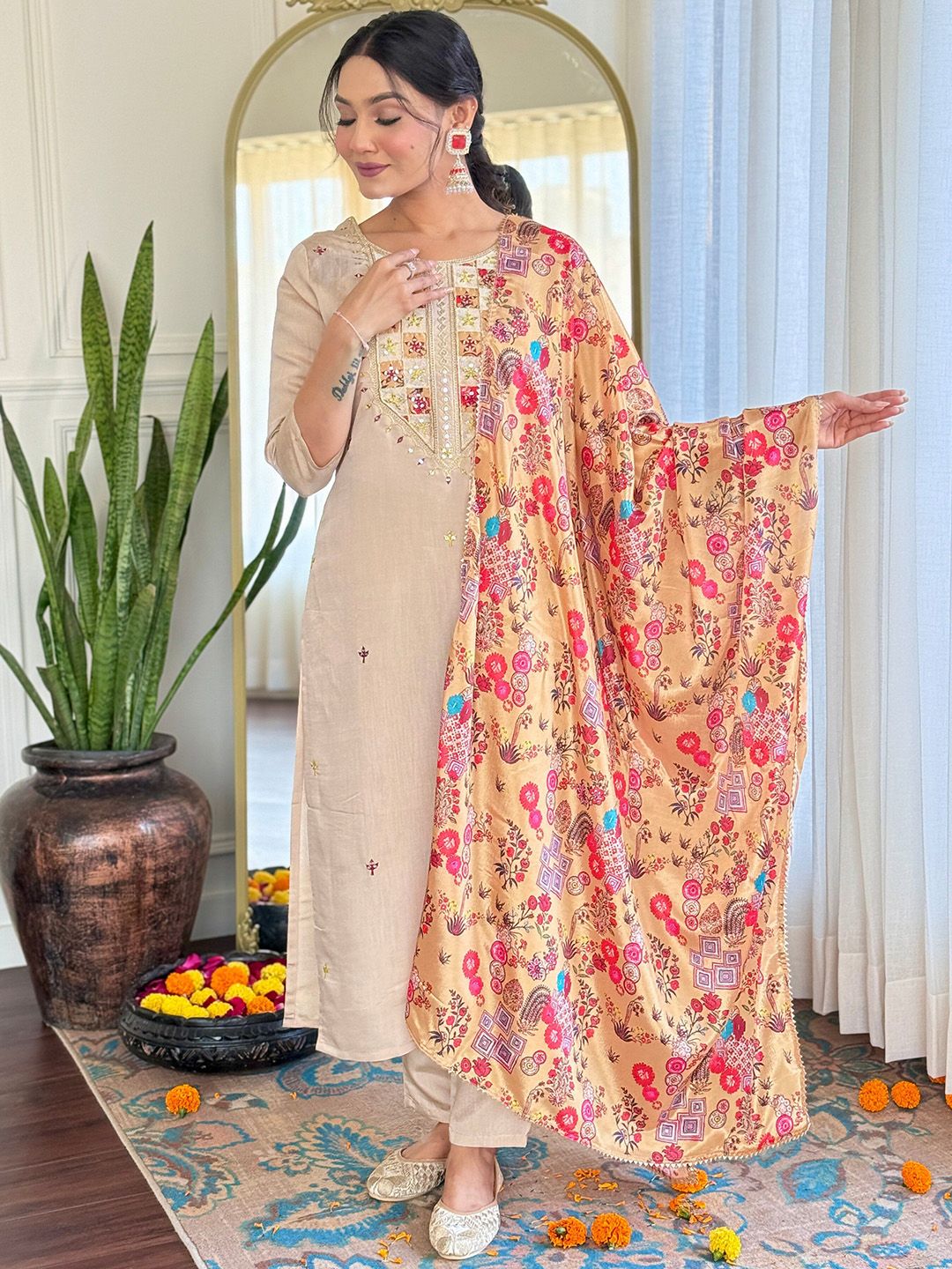 TWINS LADY Women Floral Embroidered Sequinned Kurta with Trousers & Dupatta