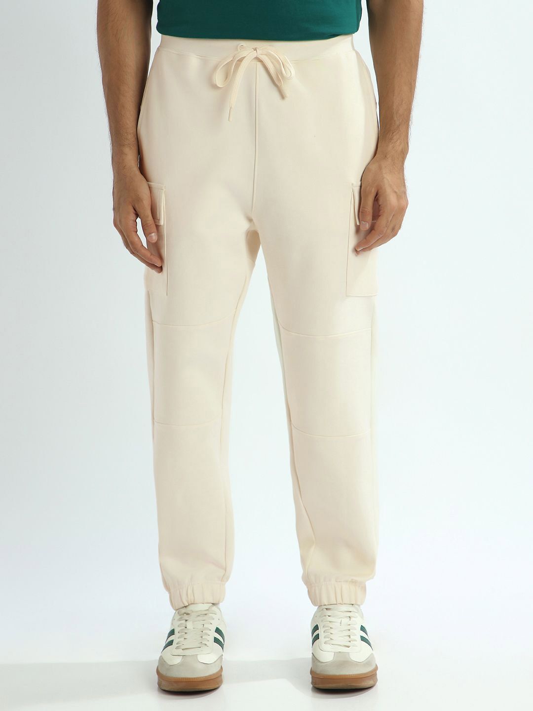 NOBERO Men Mid-Rise Oversized Cargo Joggers-picture-15