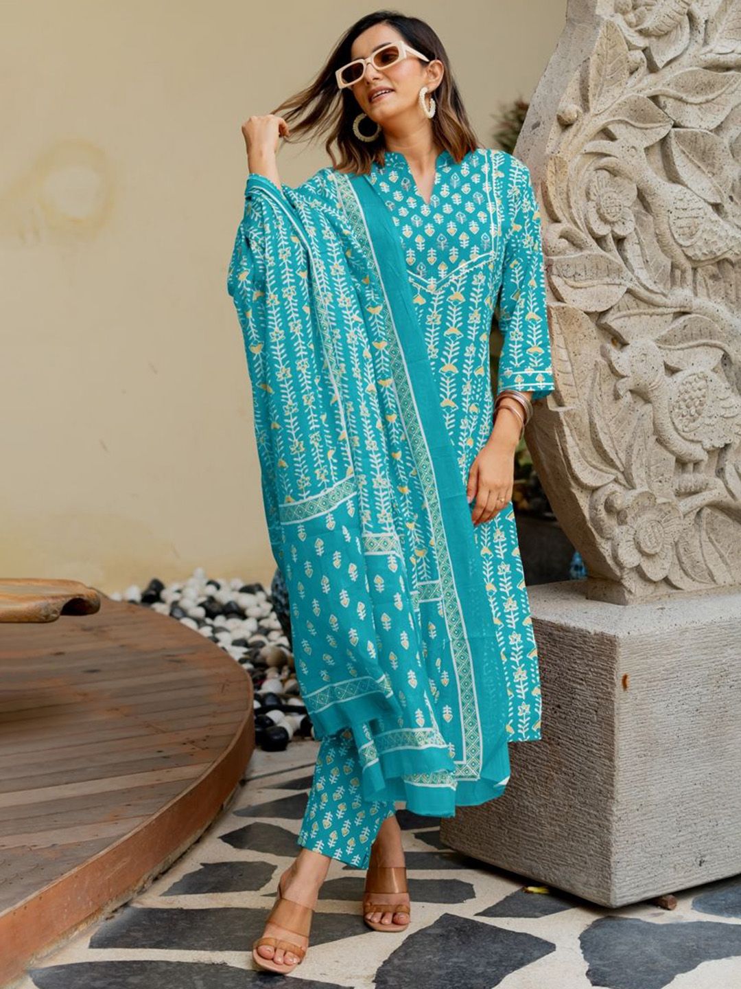 MIRCHI FASHION Women Floral Printed Cotton Kurta with Trousers & Dupatta-picture-27