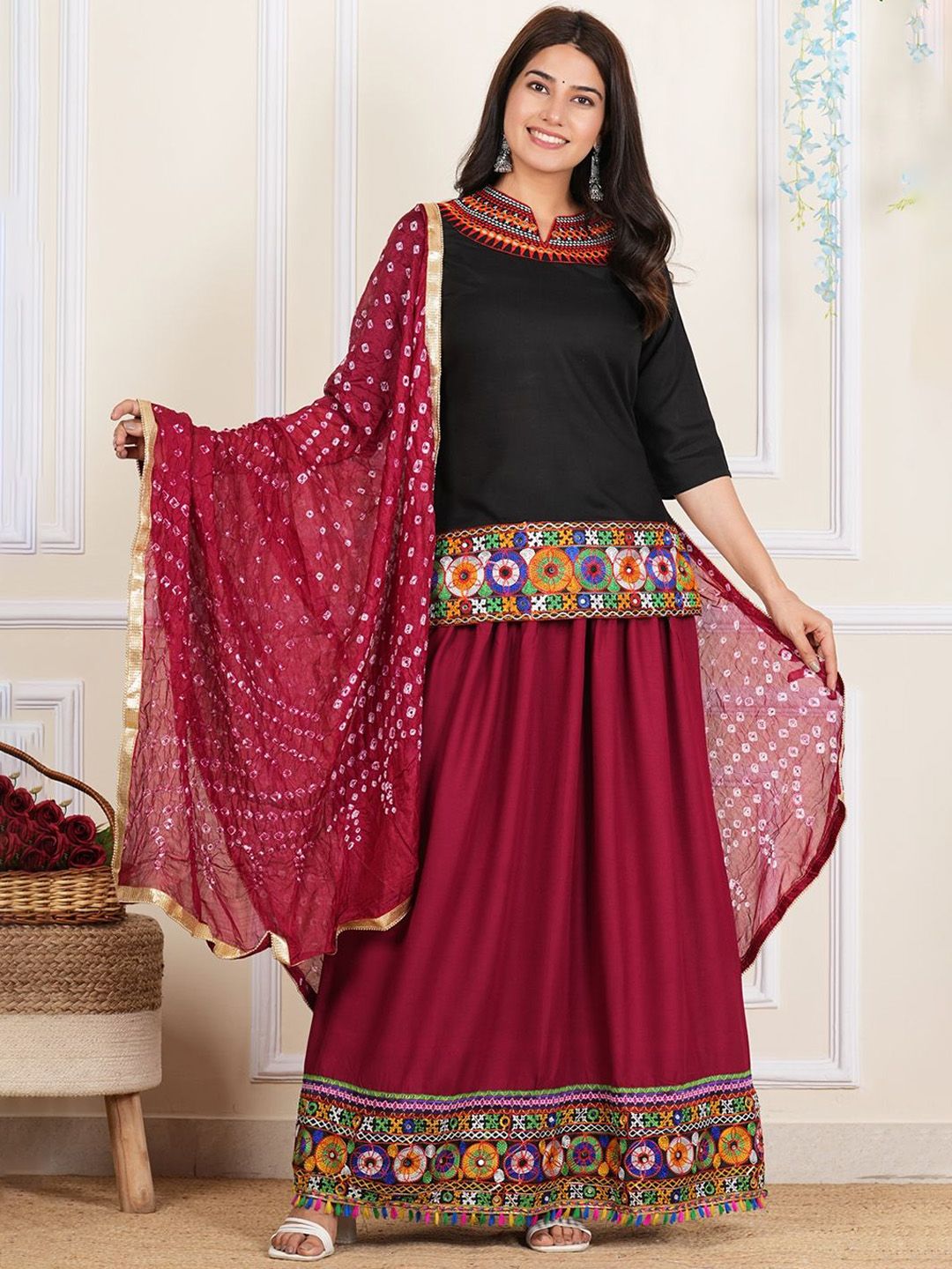 CANVIR Floral Embroidered Thread Work Straight Kurti With Skirt & Dupatta