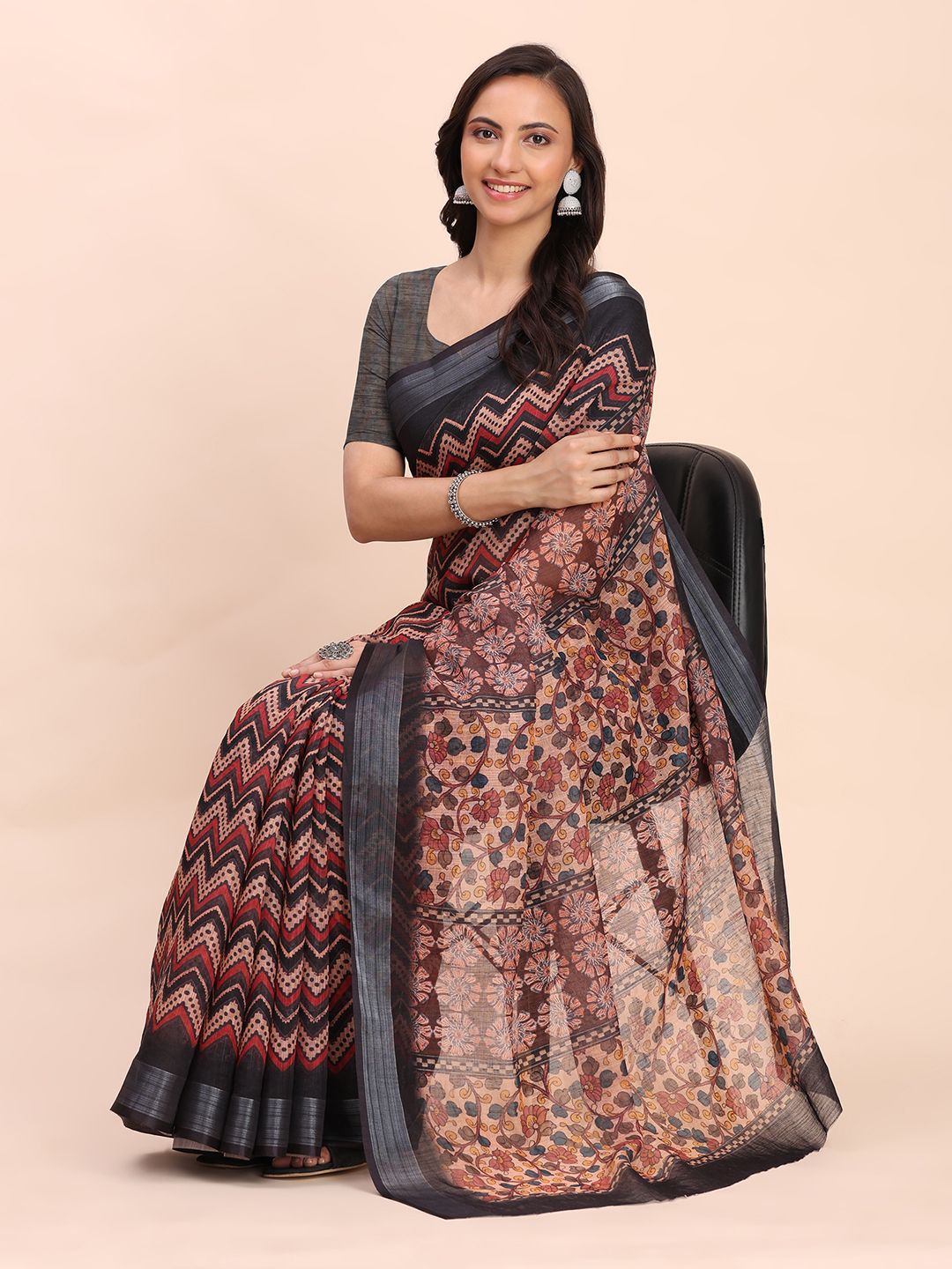 Astita Women Floral Printed Zari Saree-picture-32