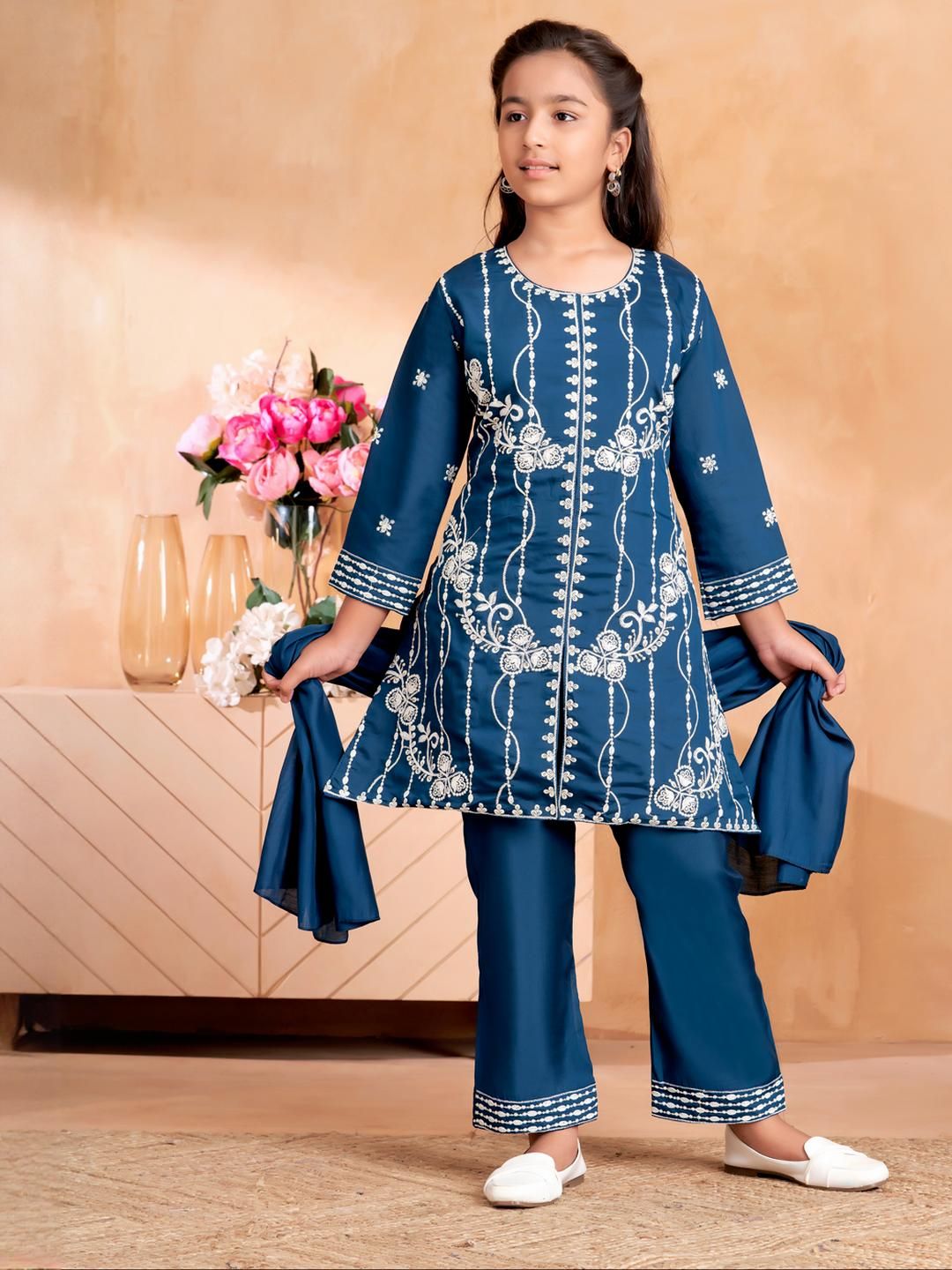 Sangria Girls Turquoise Blue Pure Silk Kurta Sets-picture-28