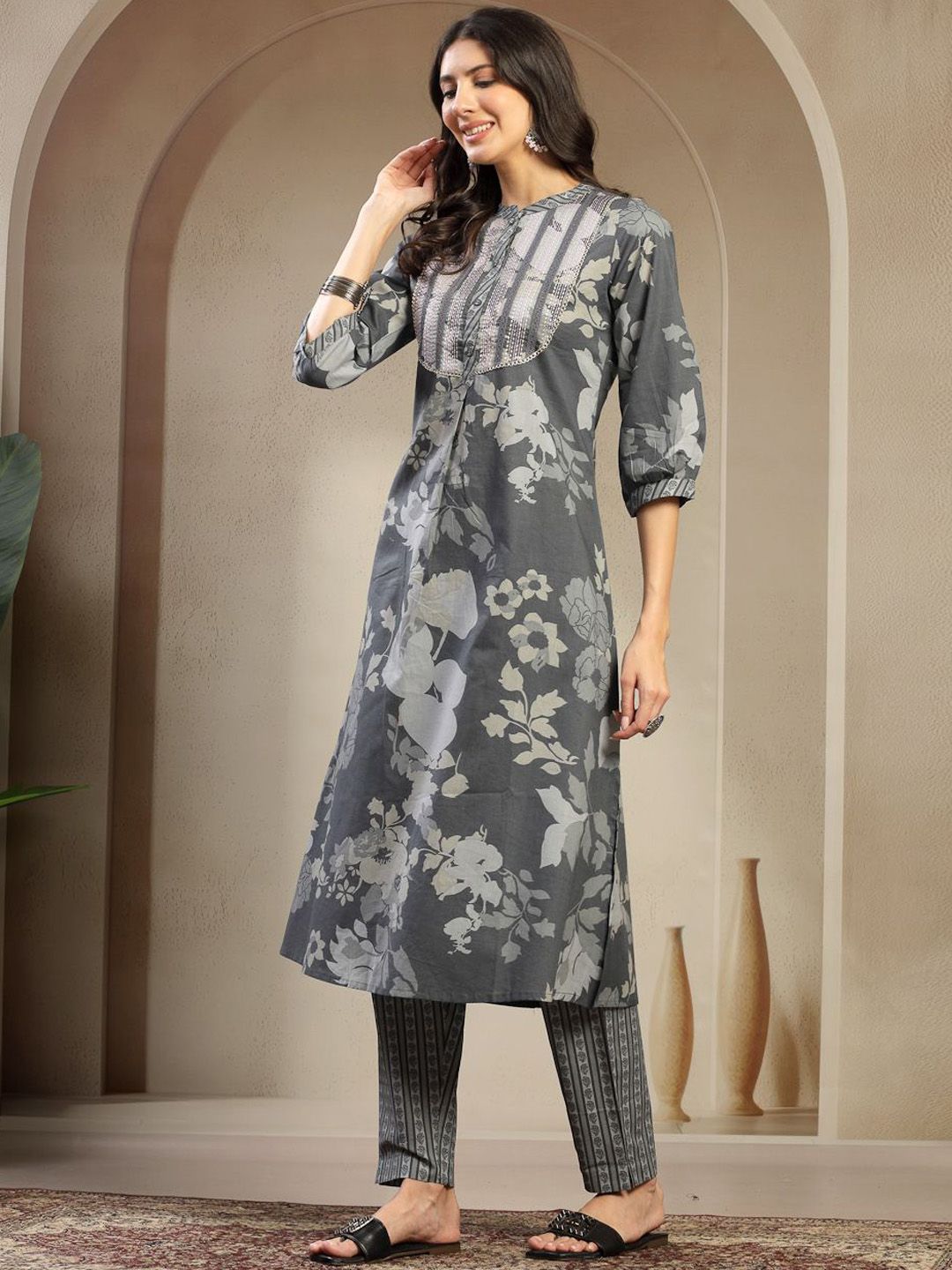 Sangria Floral Embroidered Pure Cotton Straight Kurta & Trousers