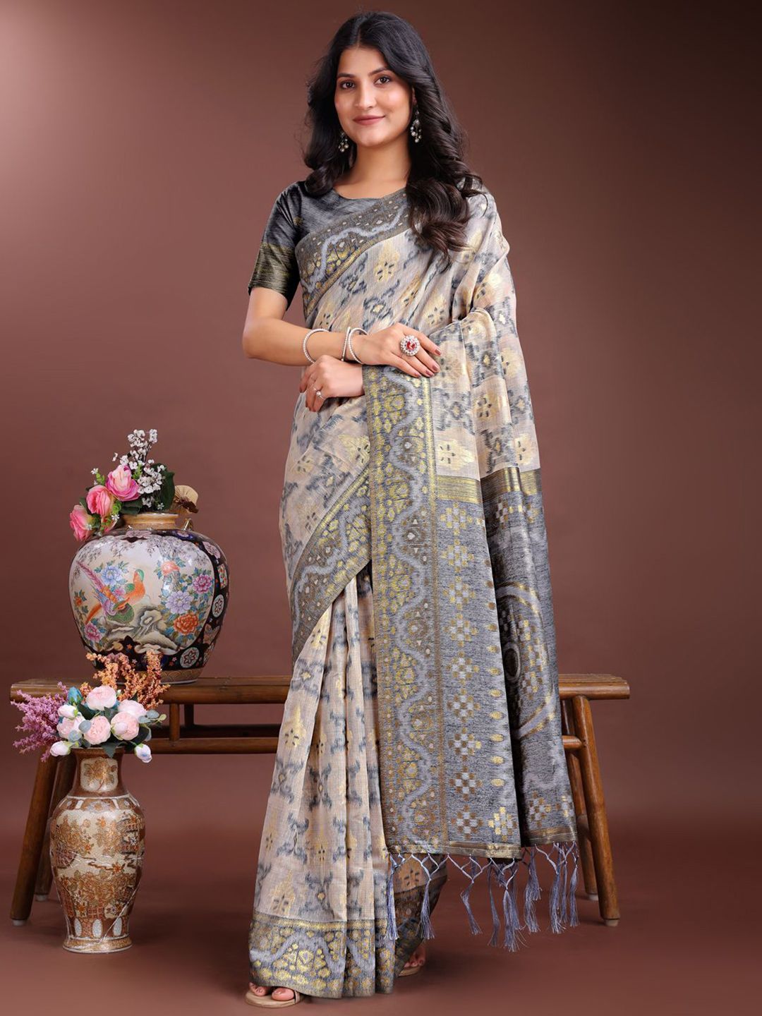 Astita Ethnic Motifs Woven Design Zari Saree With Tasseled-picture-16