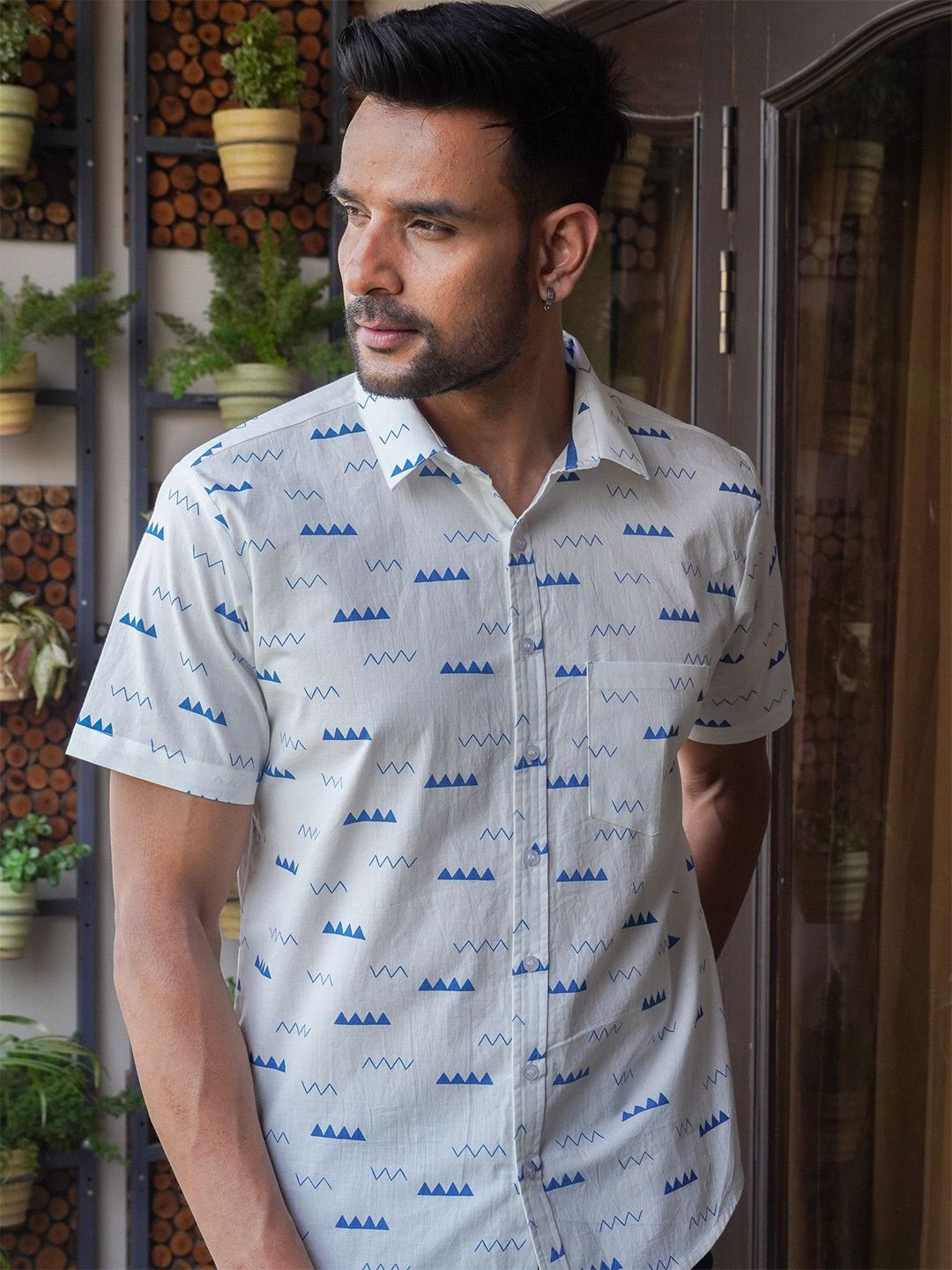 Mast & Harbour Men Geometric Printed Spread Collar Cotton Casual Shirt-picture-40