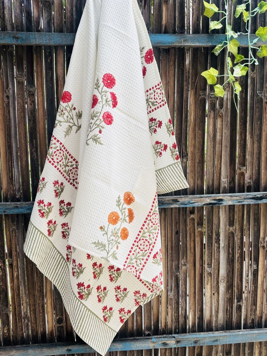 Hawamahal Off White & Red 1 Printed Cotton 300 GSM Bath Towel-image-24
