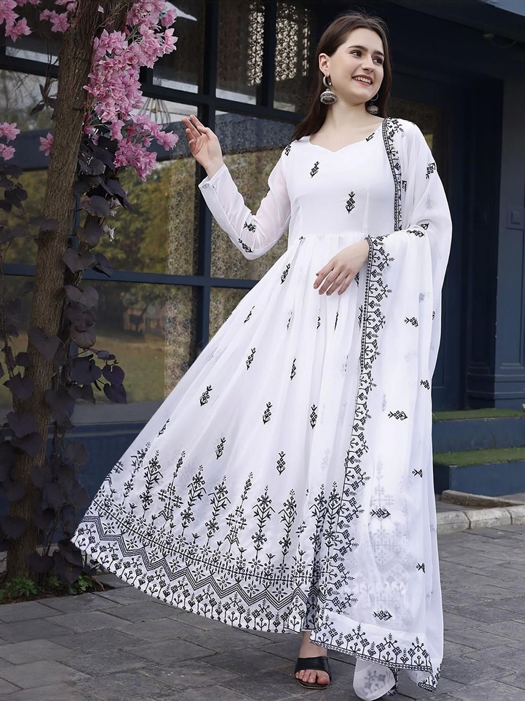 Fabtown Women White Silk Georgette Kurta Sets