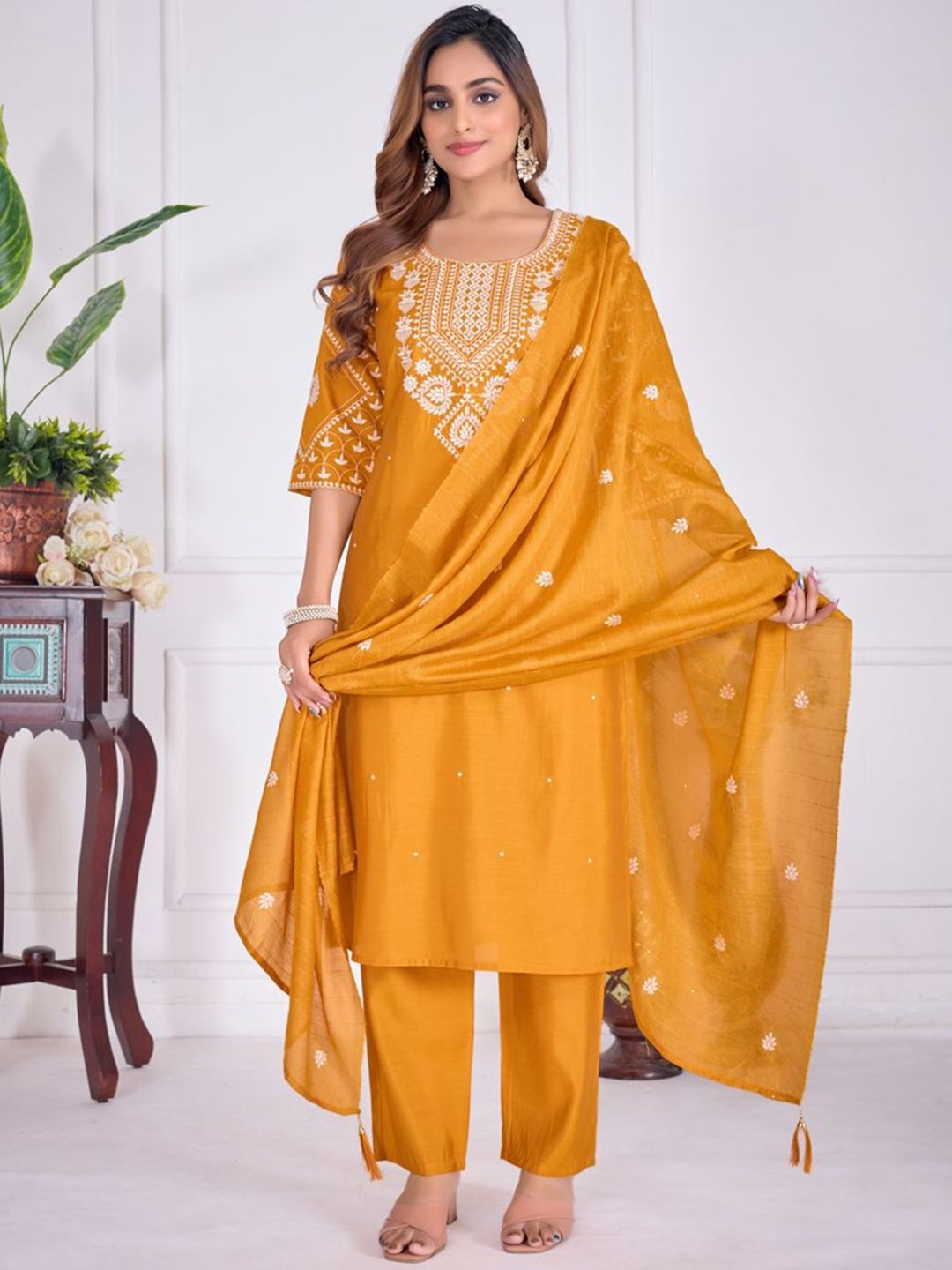 Shriyangan Flora Embroidered Thread Work Chanderi Cotton Kurta & Trousers With Dupatta