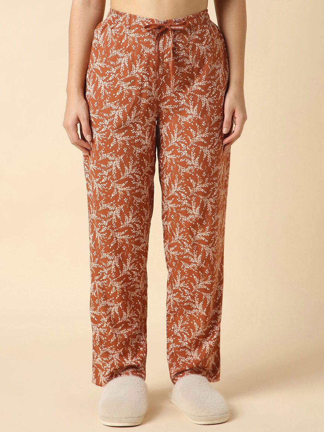 Van Heusen Women Printed Functional Pocket Ultra Soft Lounge Pyjama-picture-26