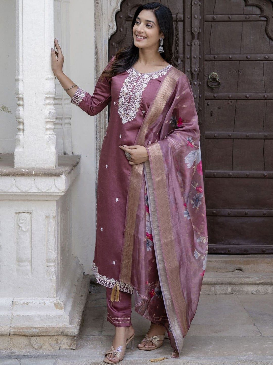 Shriyangan Women Floral Embroidered Kurta with Trouser & Dupatta