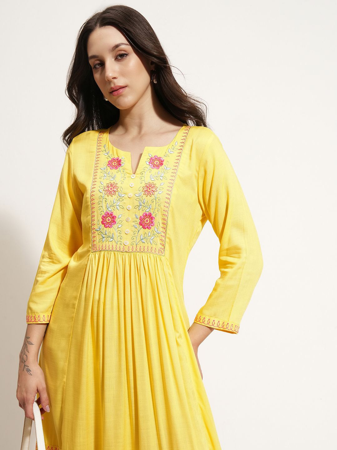 Vishudh Women Floral Embroidered Tiered A-Line Midi Dress