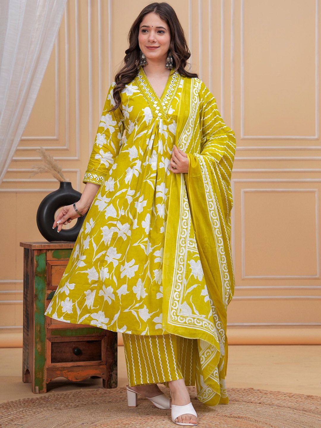 MEERA FAB Women Floral Printed Cotton Anarkali Kurta with Palazzo & Dupatta