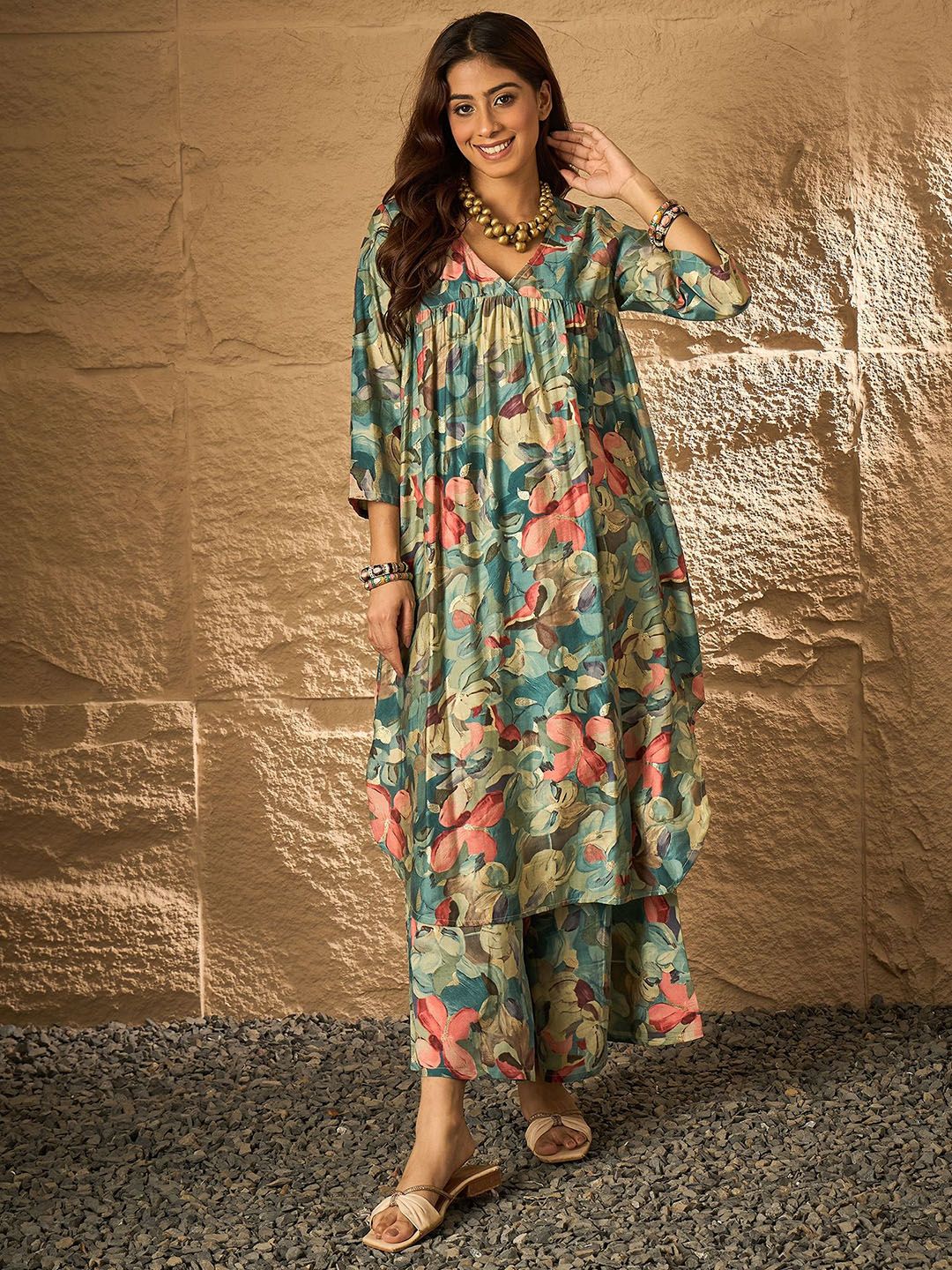 InWeave Women Floral Printed Kurta with Palazzo
