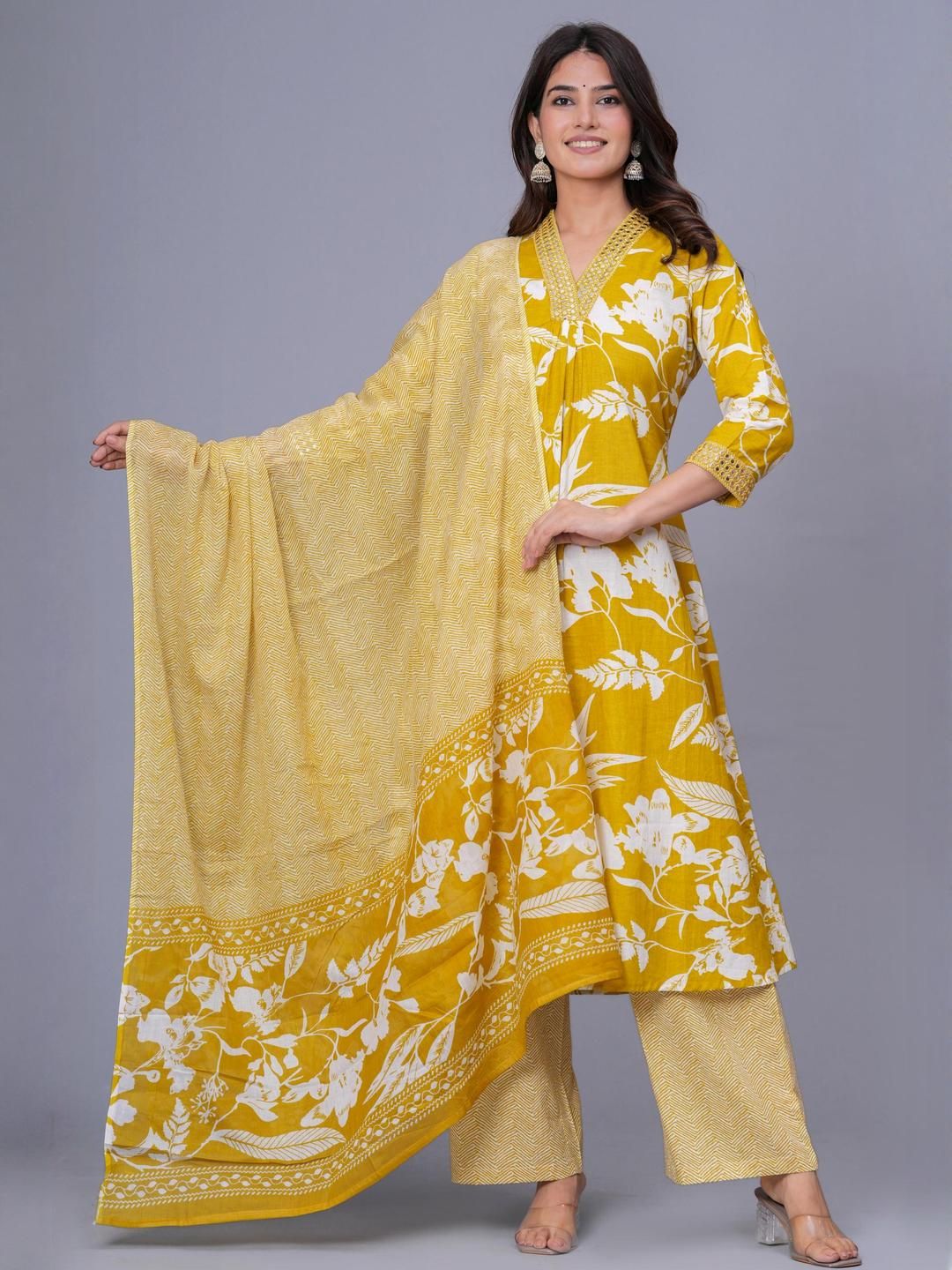 SQKURTI Women Yellow Printed Viscose Rayon Kurta Sets