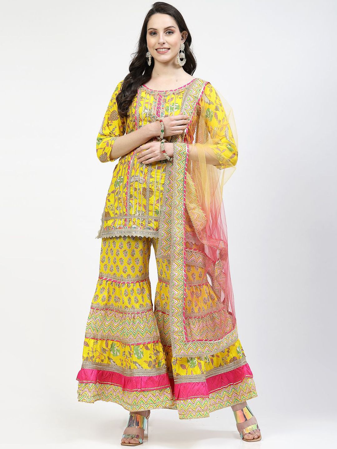 TS LIFESTYLE Women Ethnic Motifs Printed Kurti with Sharara & Dupatta