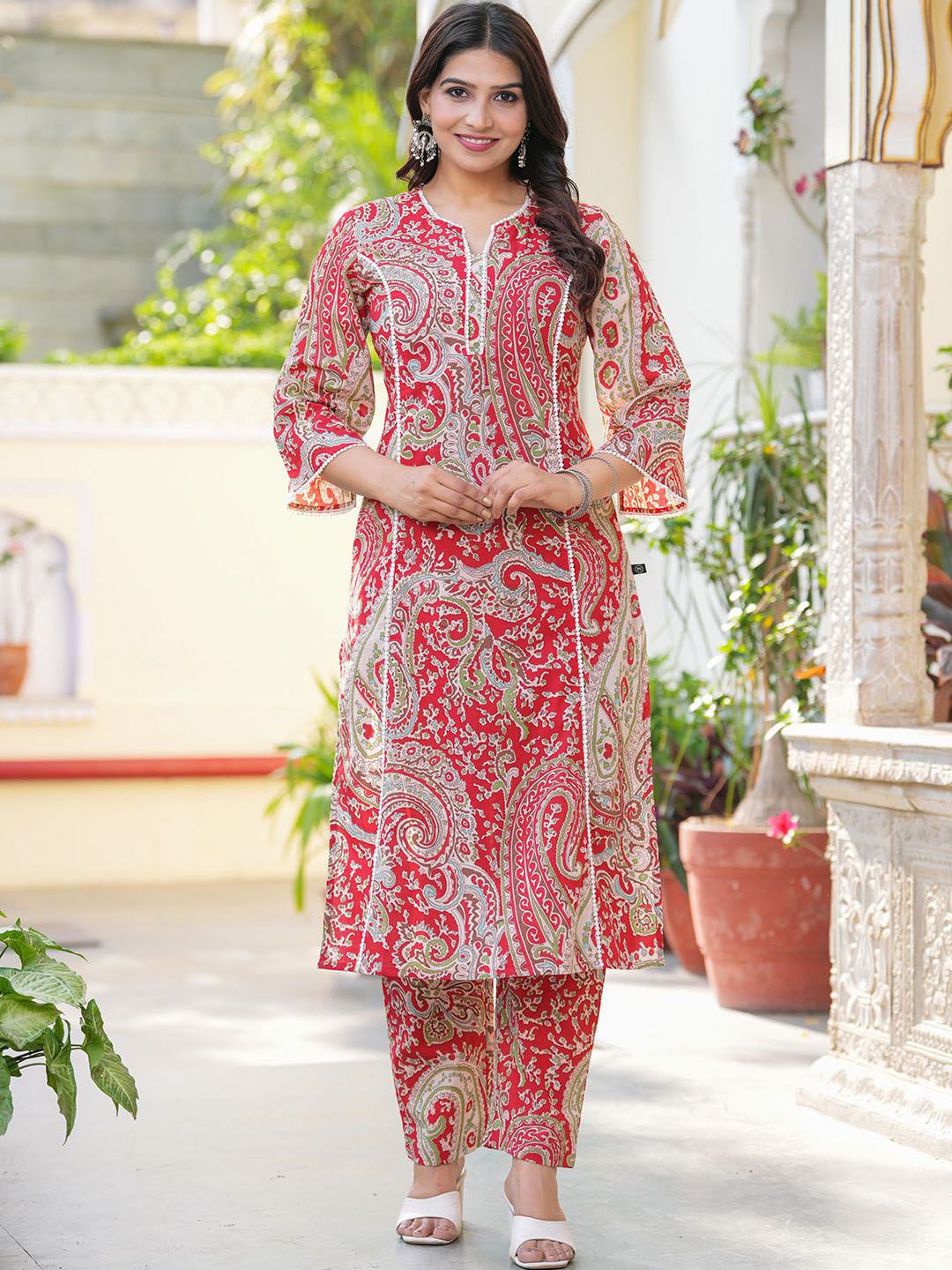 Pistaa Paisley Printed Notch Neck Screen Technique Pure Cotton Kurta With Trousers