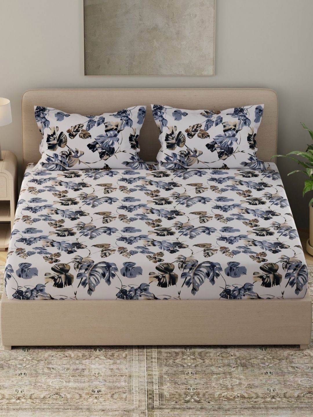 Huesland White & Blue Printed Cotton 210 TC Super King Bedsheet Set 2.74 m x 2.74 m-picture-51