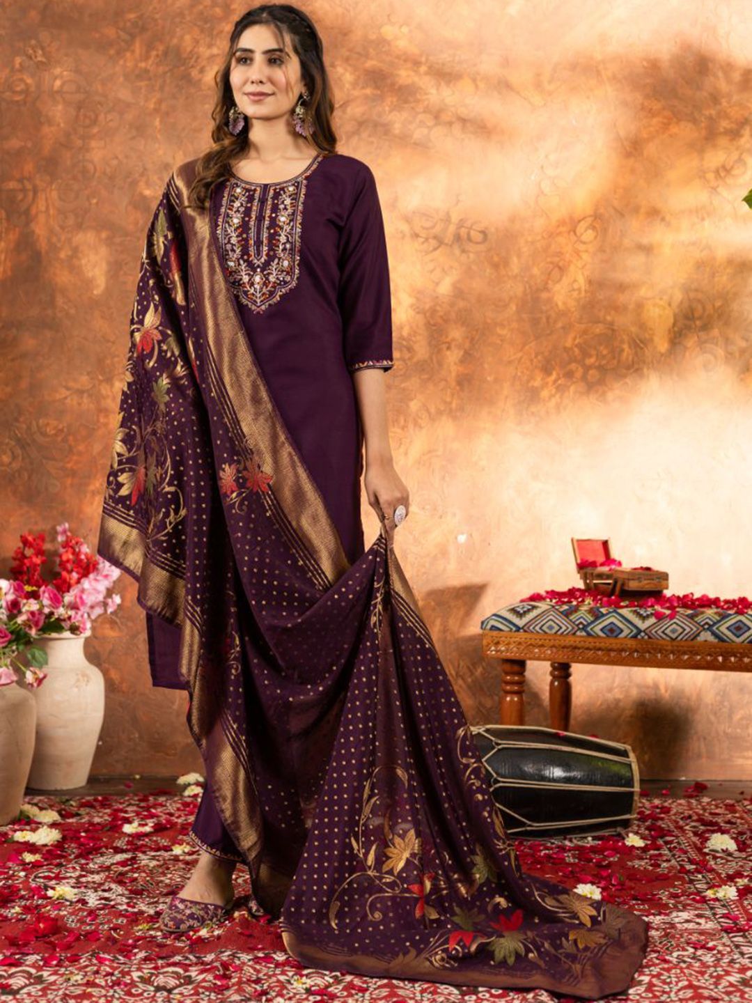 KRITVA FASHION Women Ethnic Motifs Embroidered Round Neck Kurta with Trousers & Dupatta