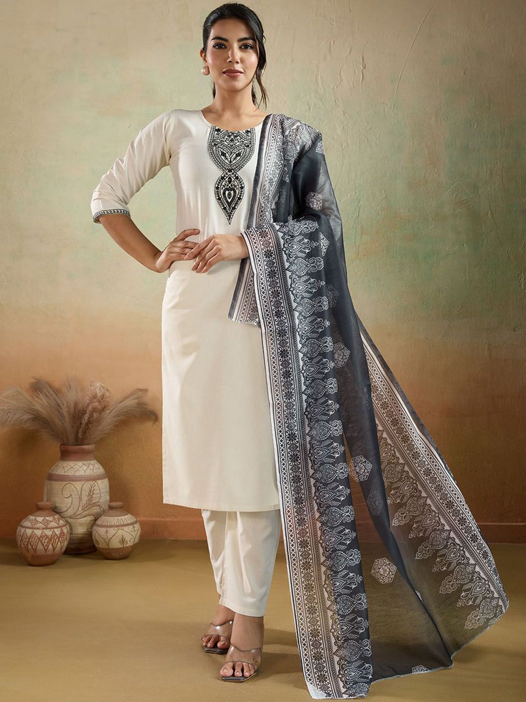 Women Basket Embroidered Pure Cotton Notch Neck Thread Work Kurta With Trousers & Dupatta