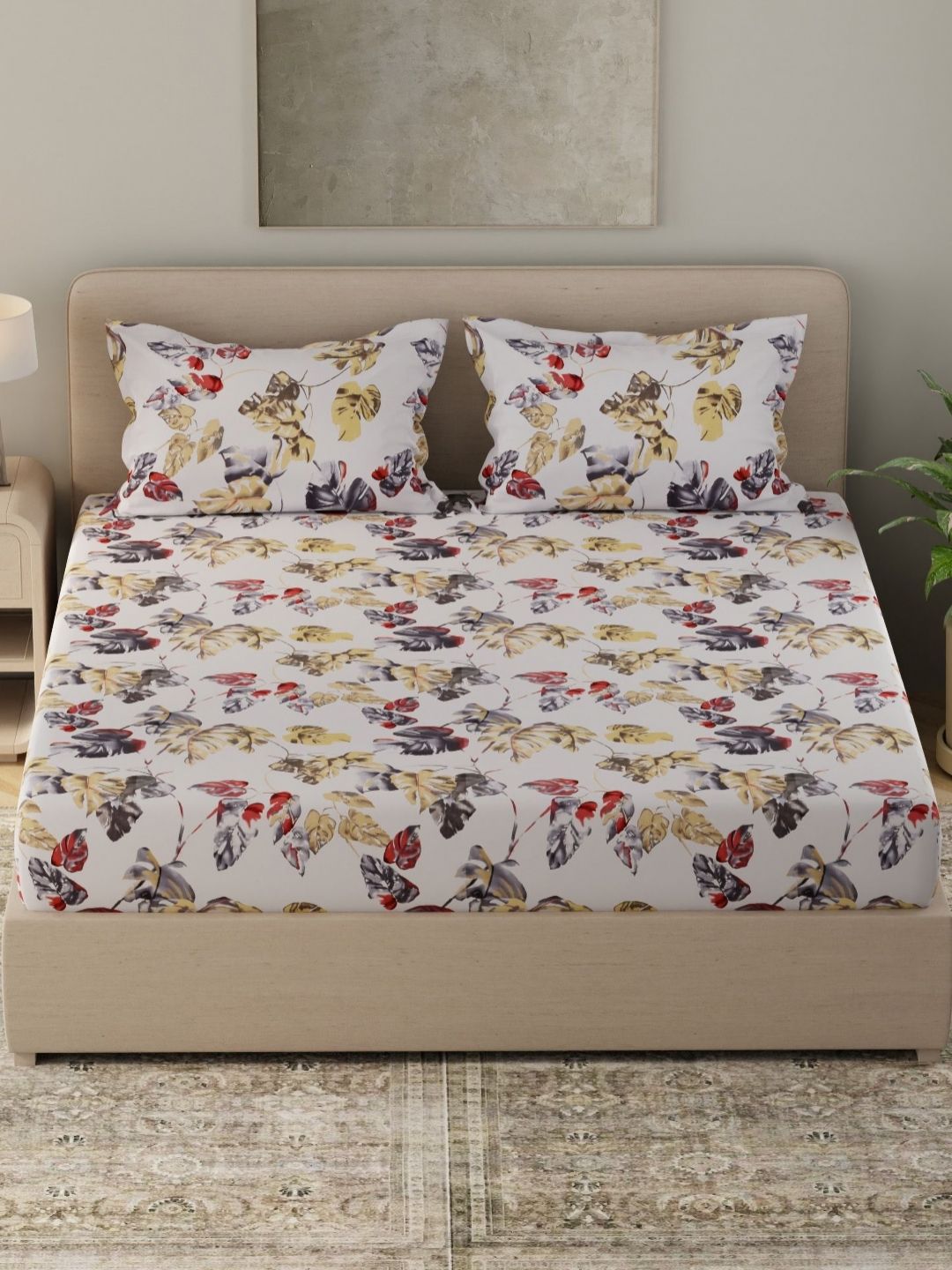 Huesland White & Black Printed Cotton 210 TC Super King Bedsheet Set 2.74 m x 2.74 m-picture-19