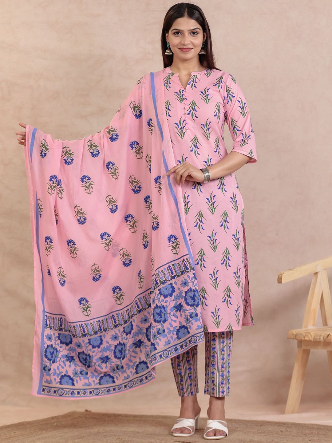 Aramya Women Floral Printed Regular Pure Cotton Kurta with Trousers & Dupatta