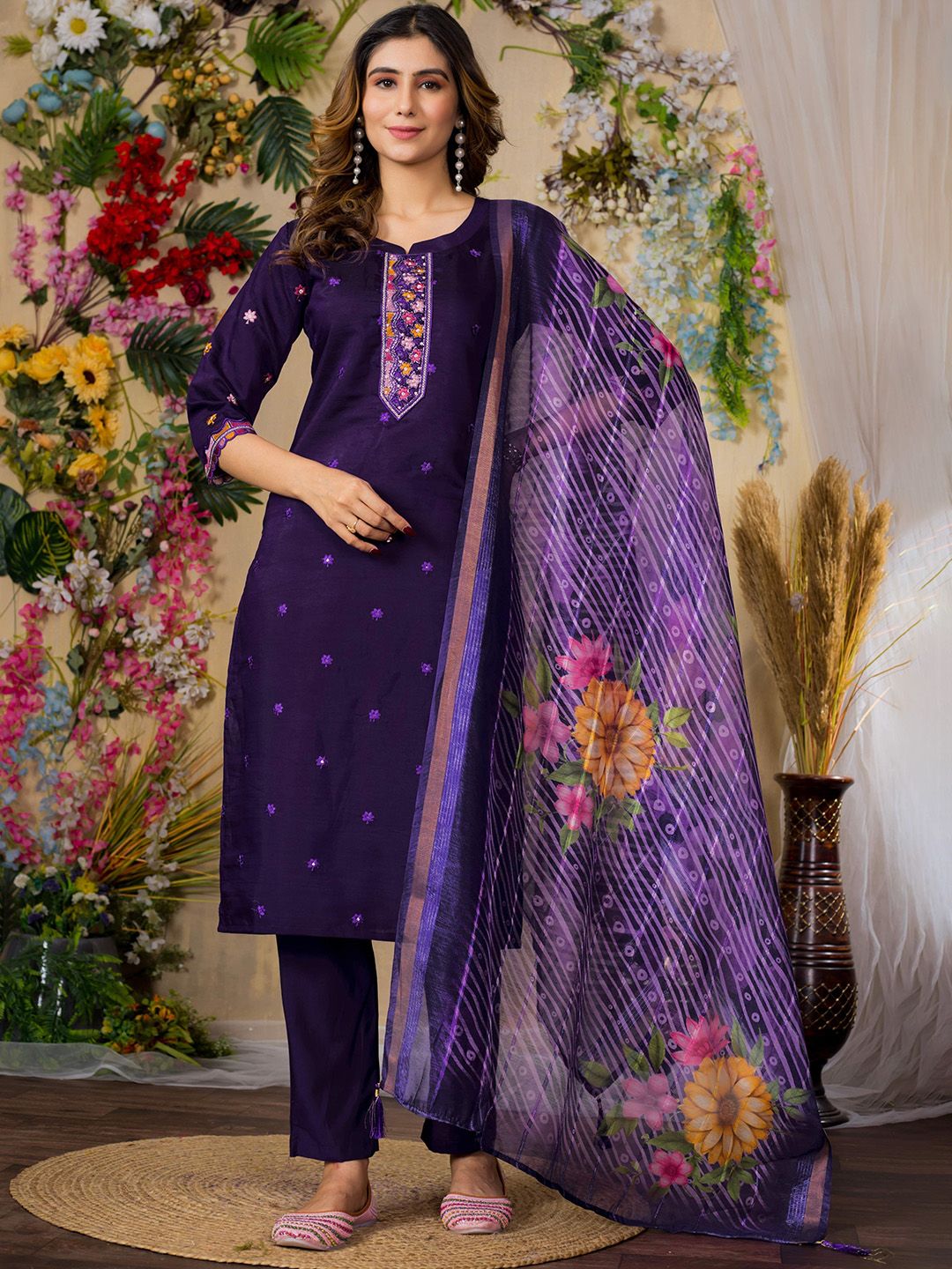 KRITVA FASHION Women Ethnic Motifs Embroidered Thread Work Kurti with Trousers & Dupatta