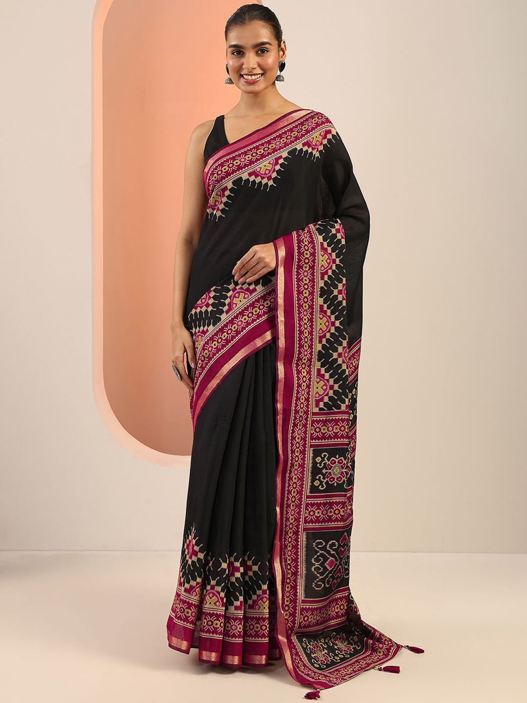 Libas Solid Zari Saree with Ethnic Motifs Printed border-picture-17