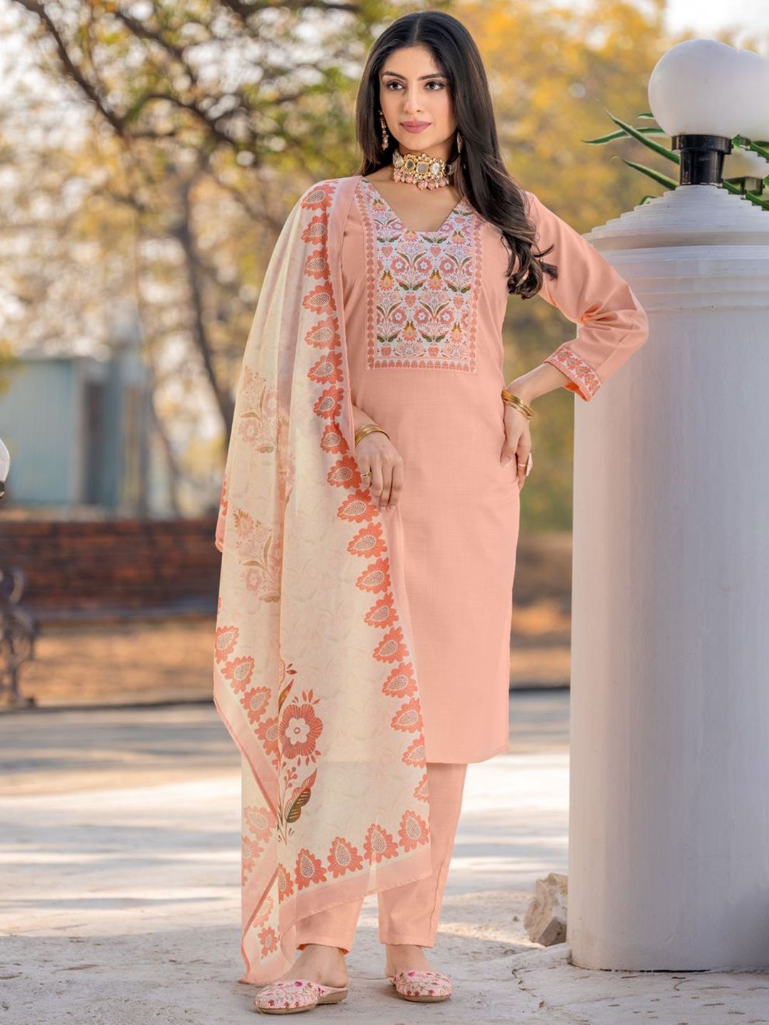 Shriyangan Women Floral Embroidered Cotton Kurta with Trousers & Dupatta