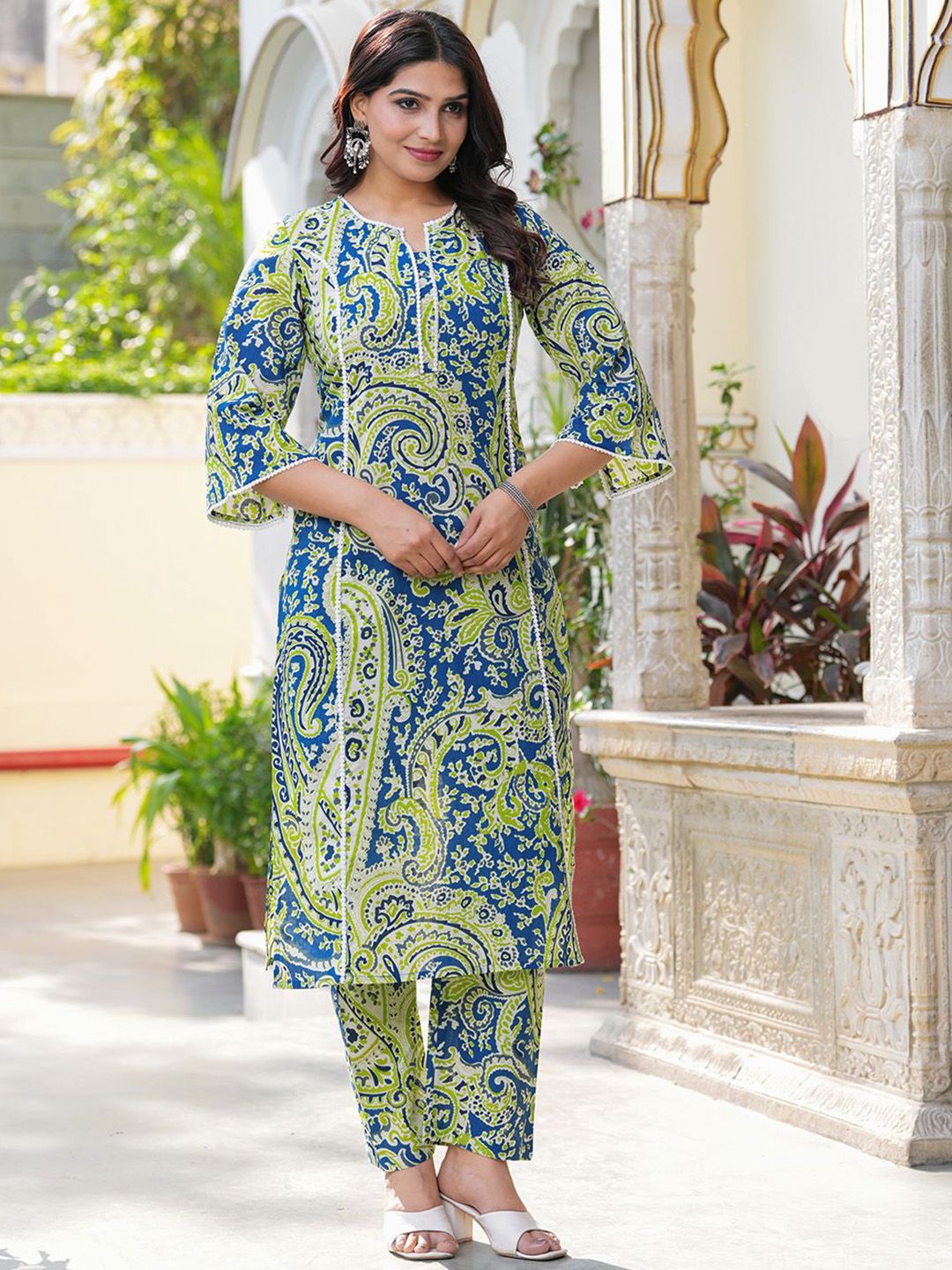 Pistaa Women Paisley Printed Regular Pure Cotton Kurta with Trousers Kurta Sets