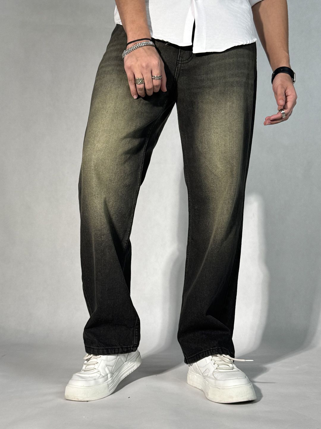 Off Duty India Men Copper Echo Baggy Fit Mid-Rise Light Fade Jeans-picture-26