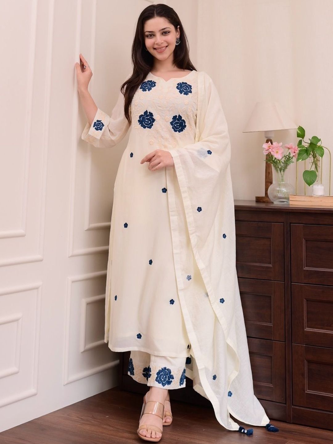 MISS CLOTHING Women Floral Embroidered Kurta with Trousers & Dupatta