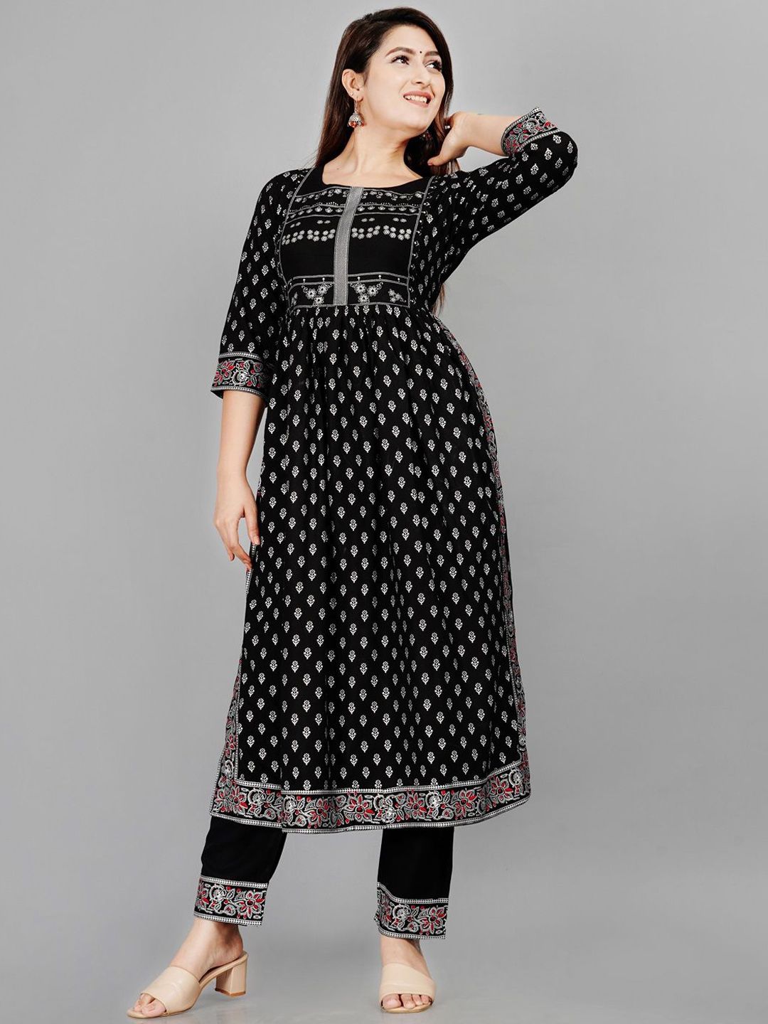 SIPET Floral Printed A-Line Kurta With Trousers