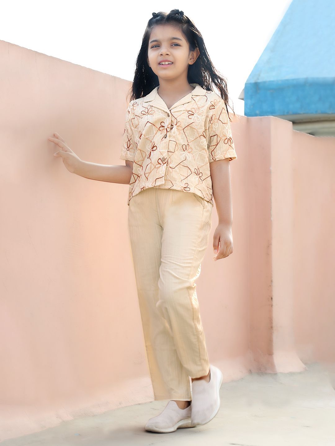 FASHION DREAM Girls Embroidered Short Sleeves Shirt With Trousers-picture-21