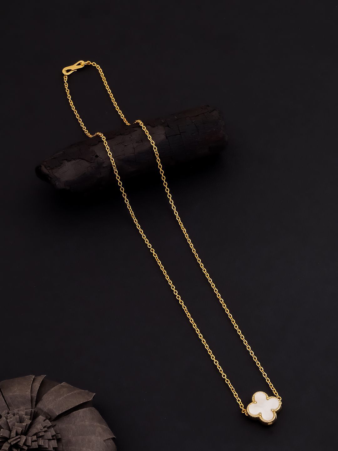 DressBerry Gold-Plated Clover Pendant Chain-image-4