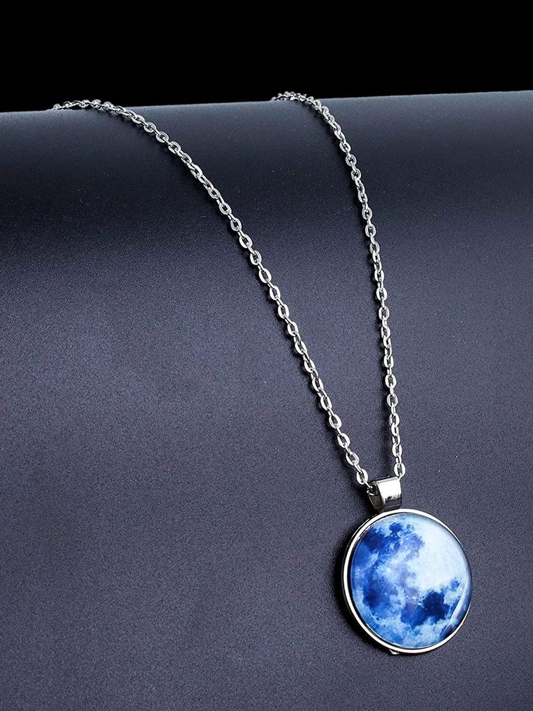 VS Unique Collection Stainless Steel Glow In The Dark Lunar Eclipse Pendant Locket-image-3
