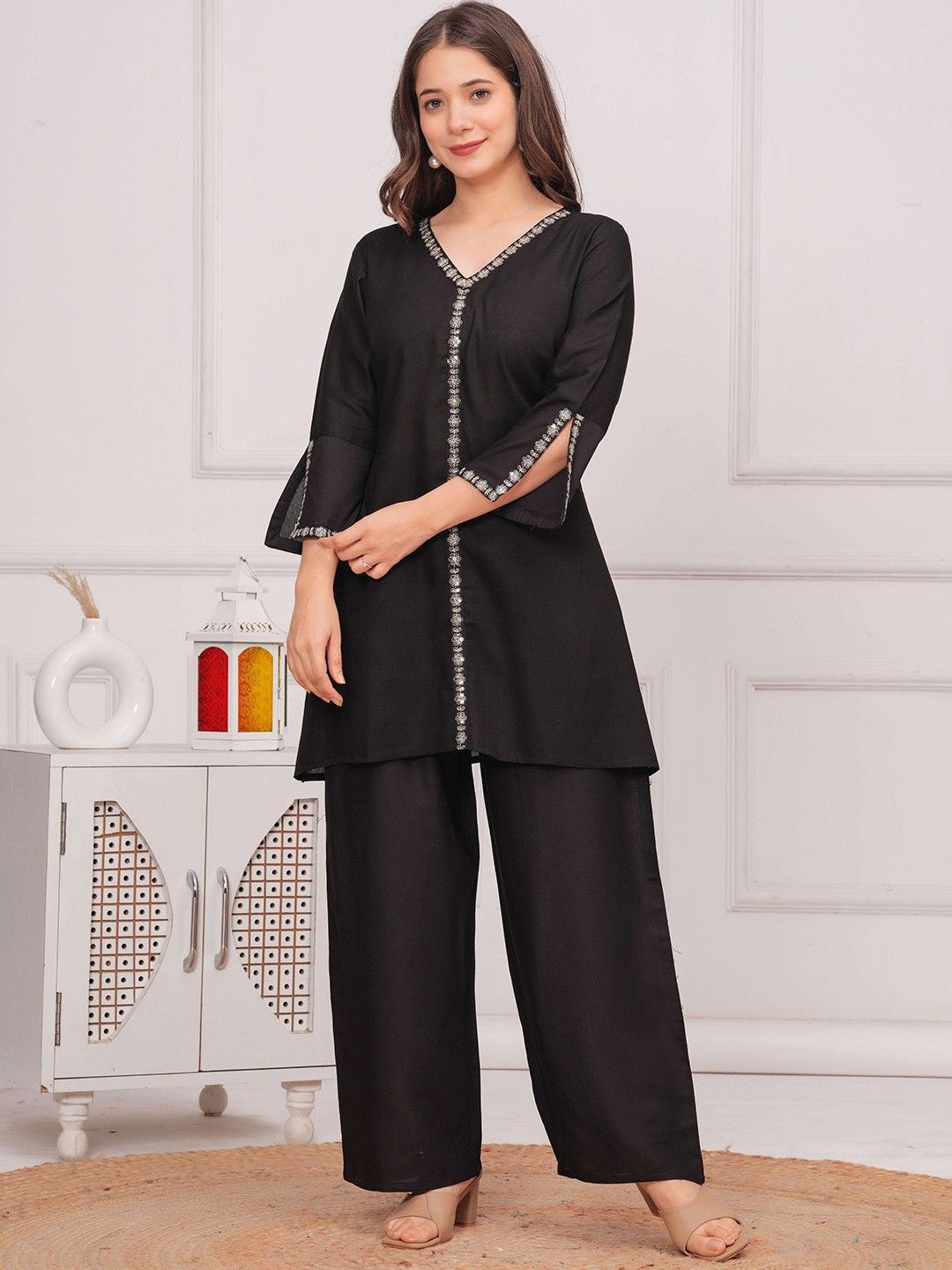 JALMALA Women Embroidered Regular Kurti with Trousers