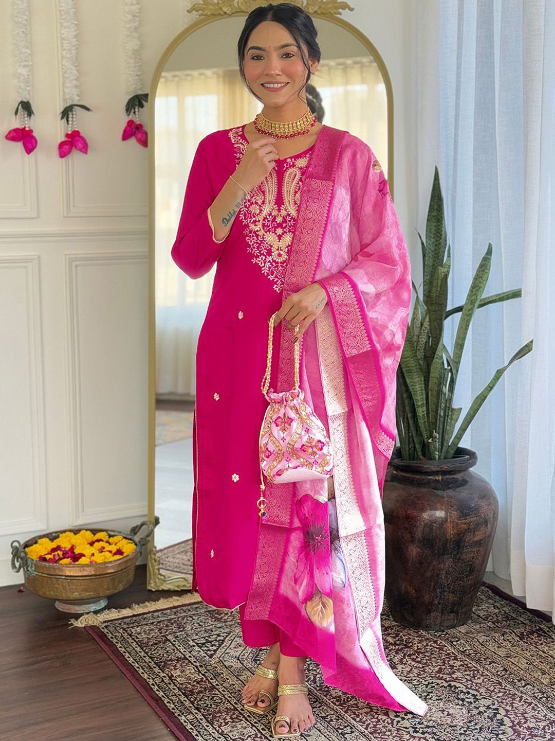 URMIR FASHION Floral Embroidered Round Neck Straight Kurta With Trousers & Dupatta