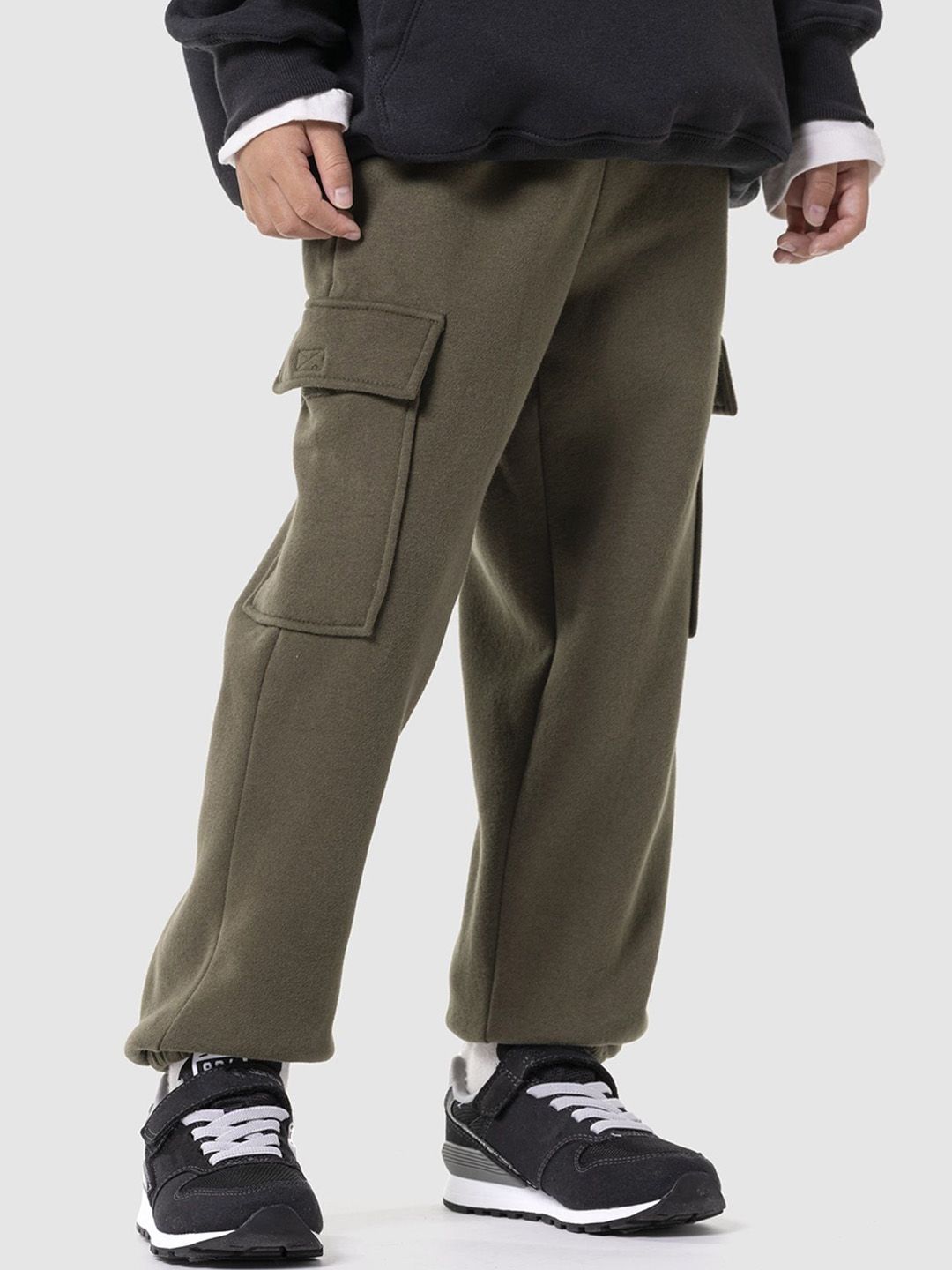 GAP Boys Relaxed-Fit Mid-Rise Cargo Joggers