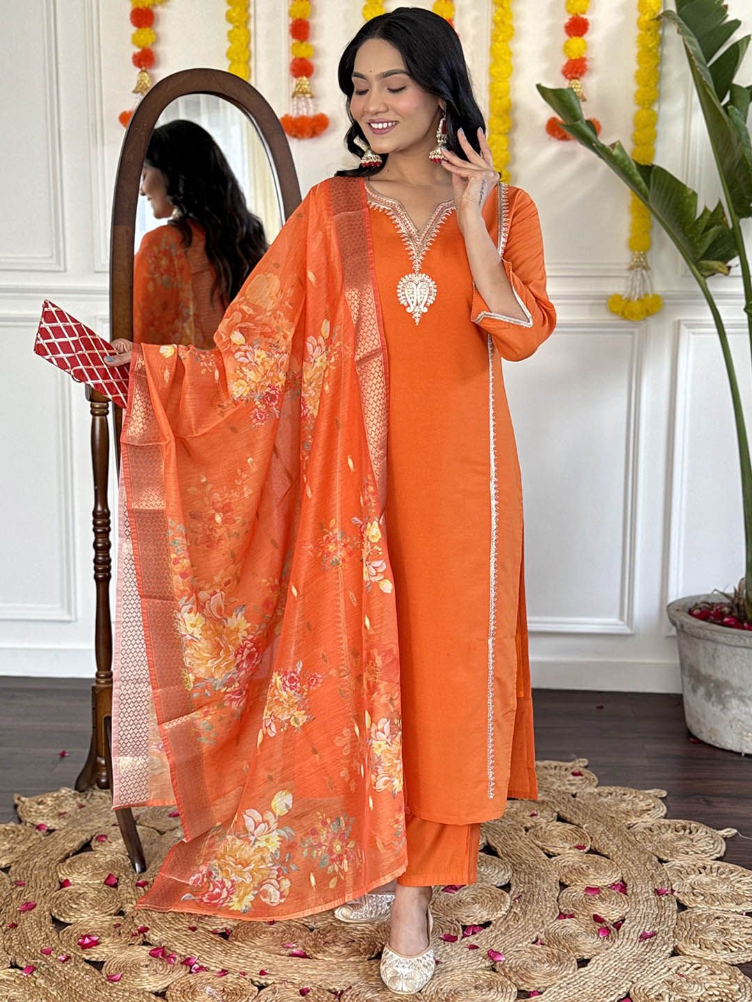 URMIR FASHION Women Ethnic Motifs Embroidered Thread Work Kurta with Trousers & Dupatta