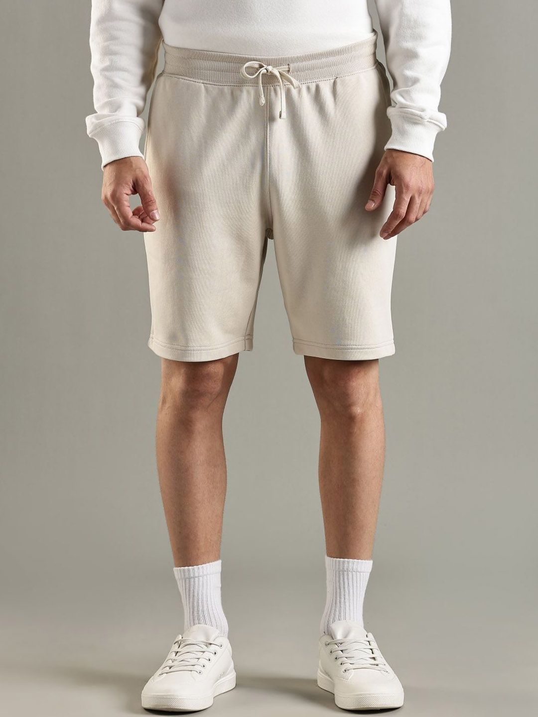 Tommy Hilfiger Europe Men Regular Fit Mid-Rise Cotton Shorts-picture-17