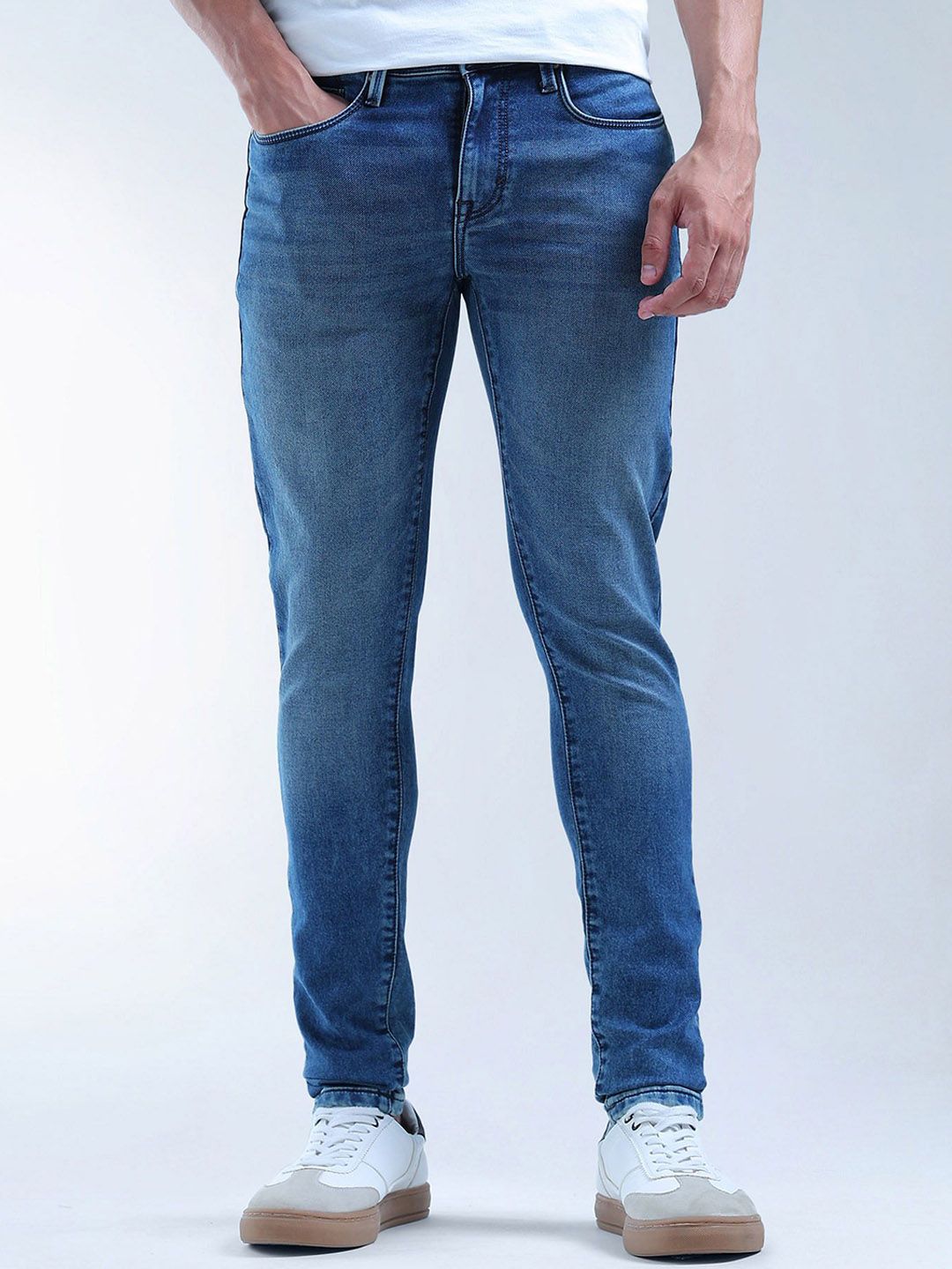 Flying Machine Men Super Skinny Fit Mid-Rise Light Fade Stretchable Jeans-image-32