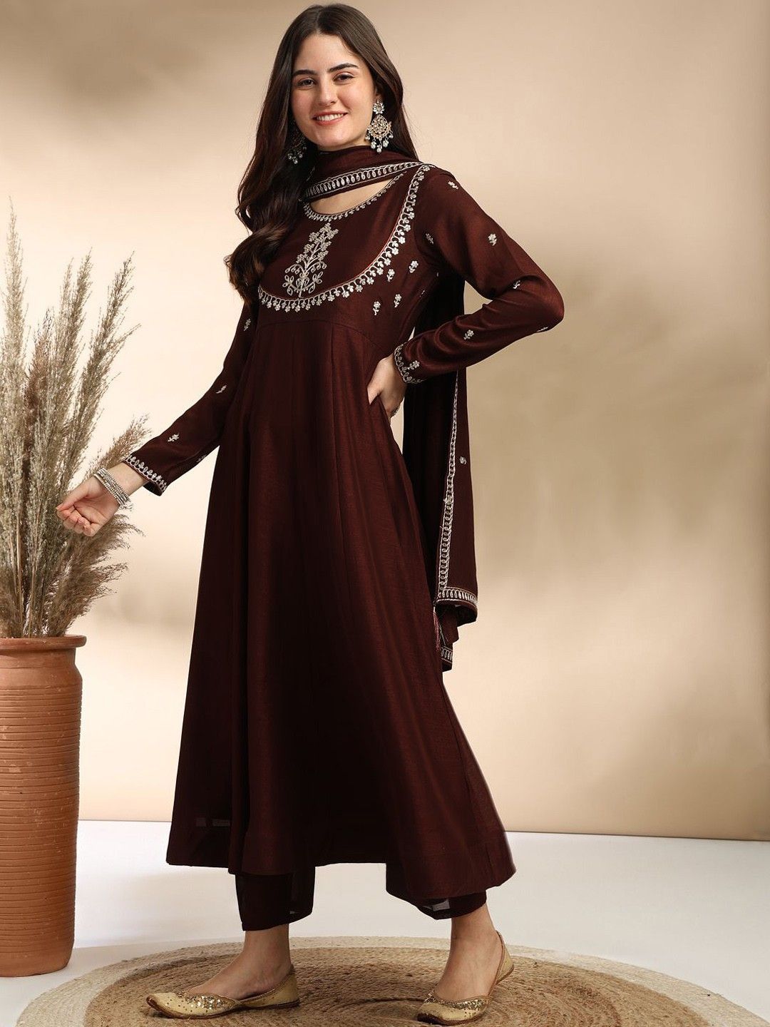 PEENGAX Floral Yoke Design Regular Thread Work Kurta With Trousers And Dupatta