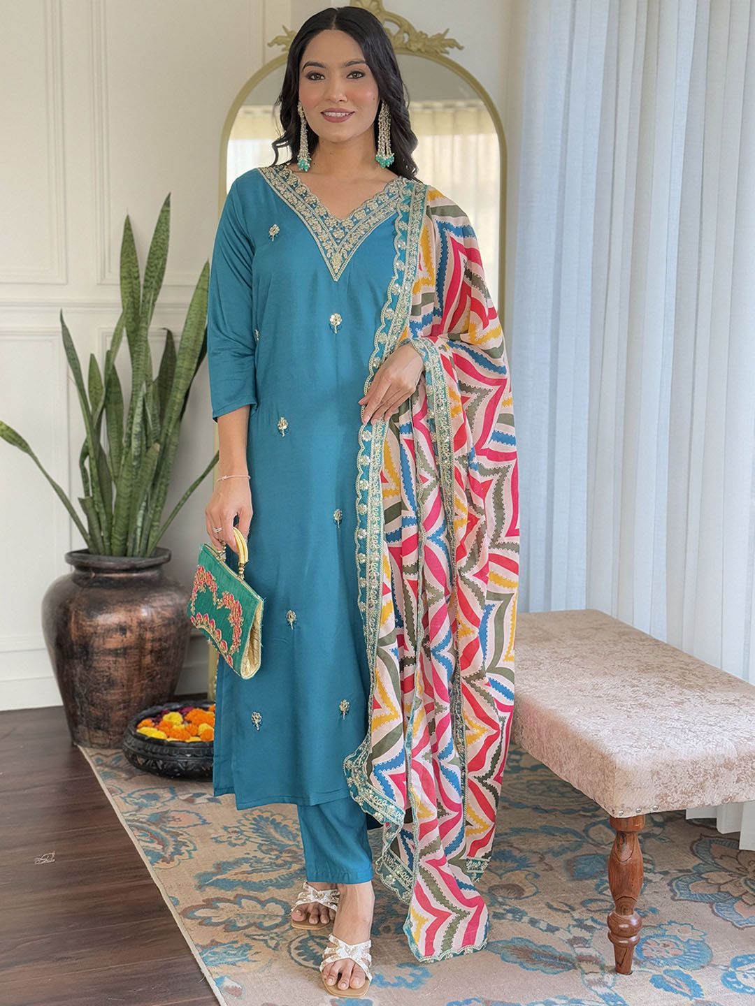 URMIR FASHION Floral Embroidered V-Neck Thread Work Straight Kurta With Trousers & Dupatta