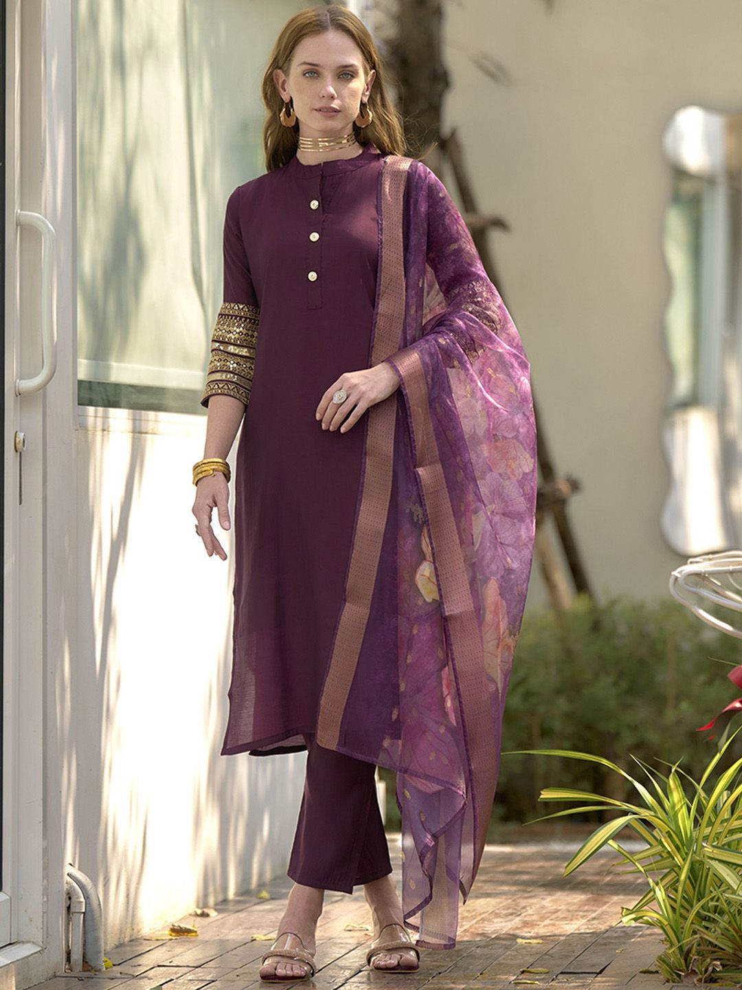 Siya Fashion Mandarin Collar Sequinned Straight Kurta With Trousers And Dupatta